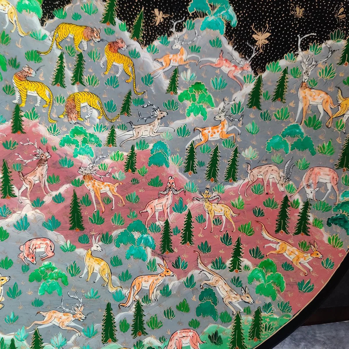 Jungle Life (Animals) Black Base Wallplate 8X8