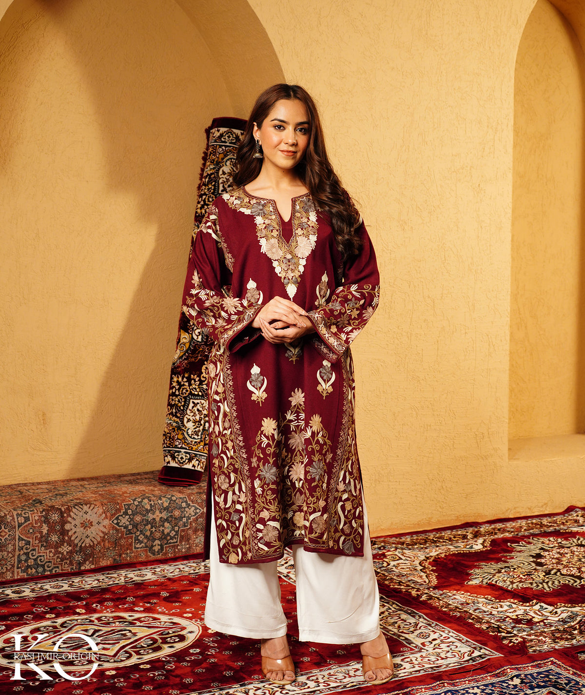 Maroon Aari Embroidered Jamawar Woolen Kashmiri Pheran