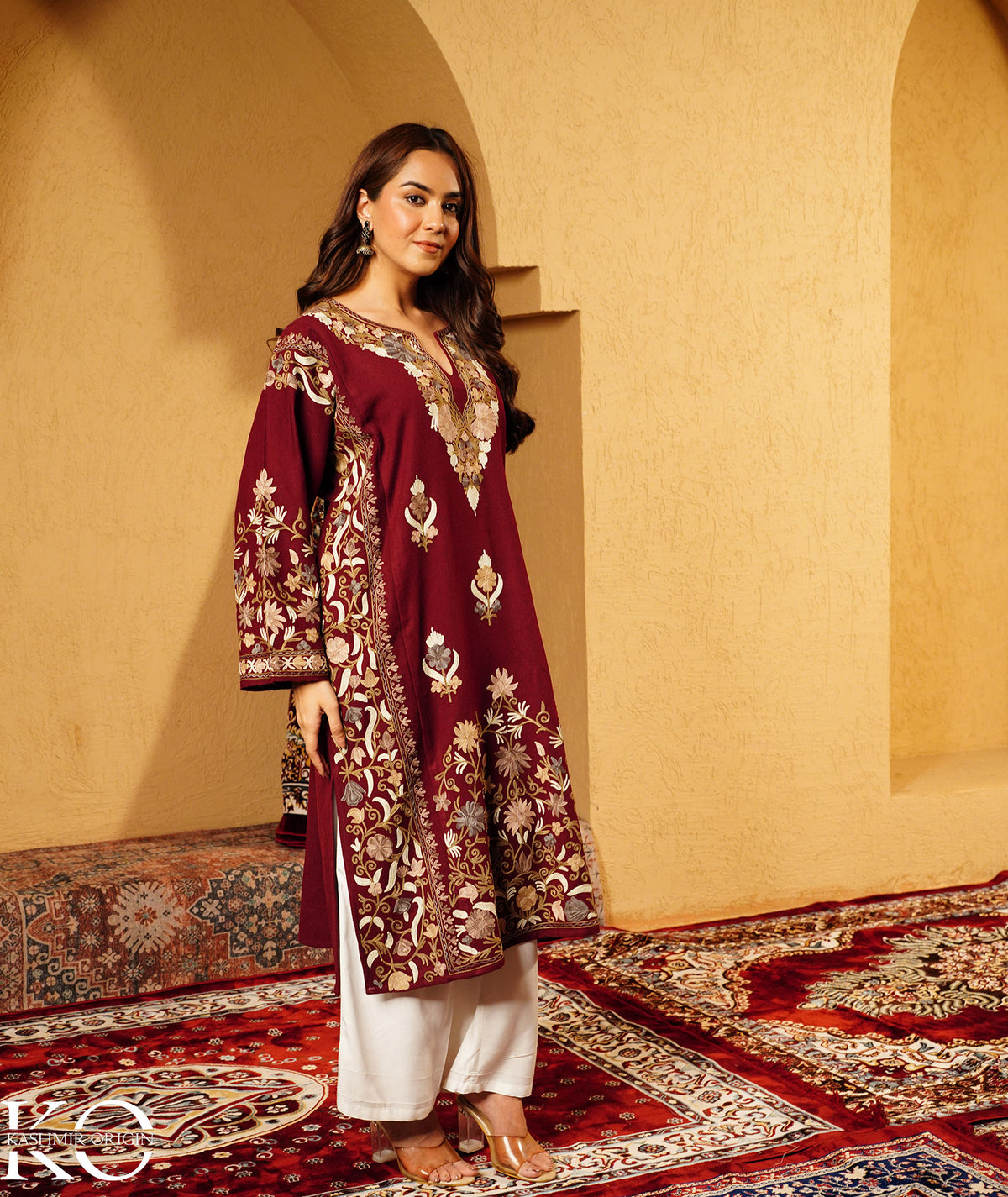Maroon Aari Embroidered Jamawar Woolen Kashmiri Pheran