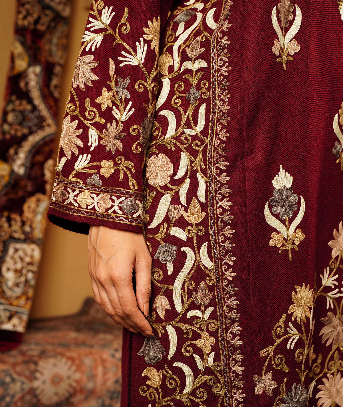 Maroon Aari Embroidered Jamawar Woolen Kashmiri Pheran