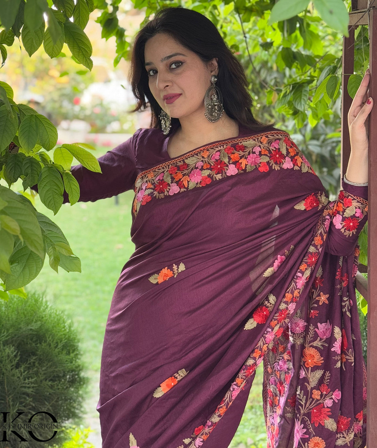 WineTop Seller Multifloral Aari Embroidered Kashmiri Pure Silk Saree