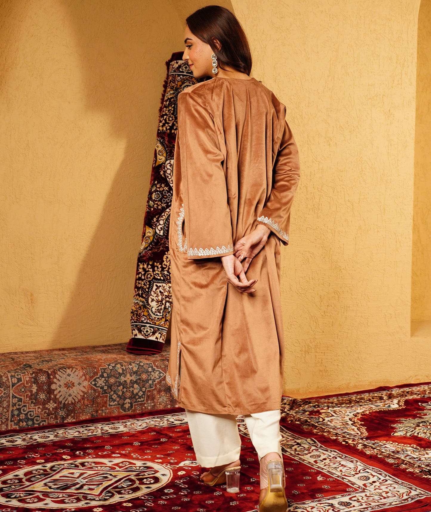 Golden Brown Tilla Embroidered Velvet Kashmiri Pheran