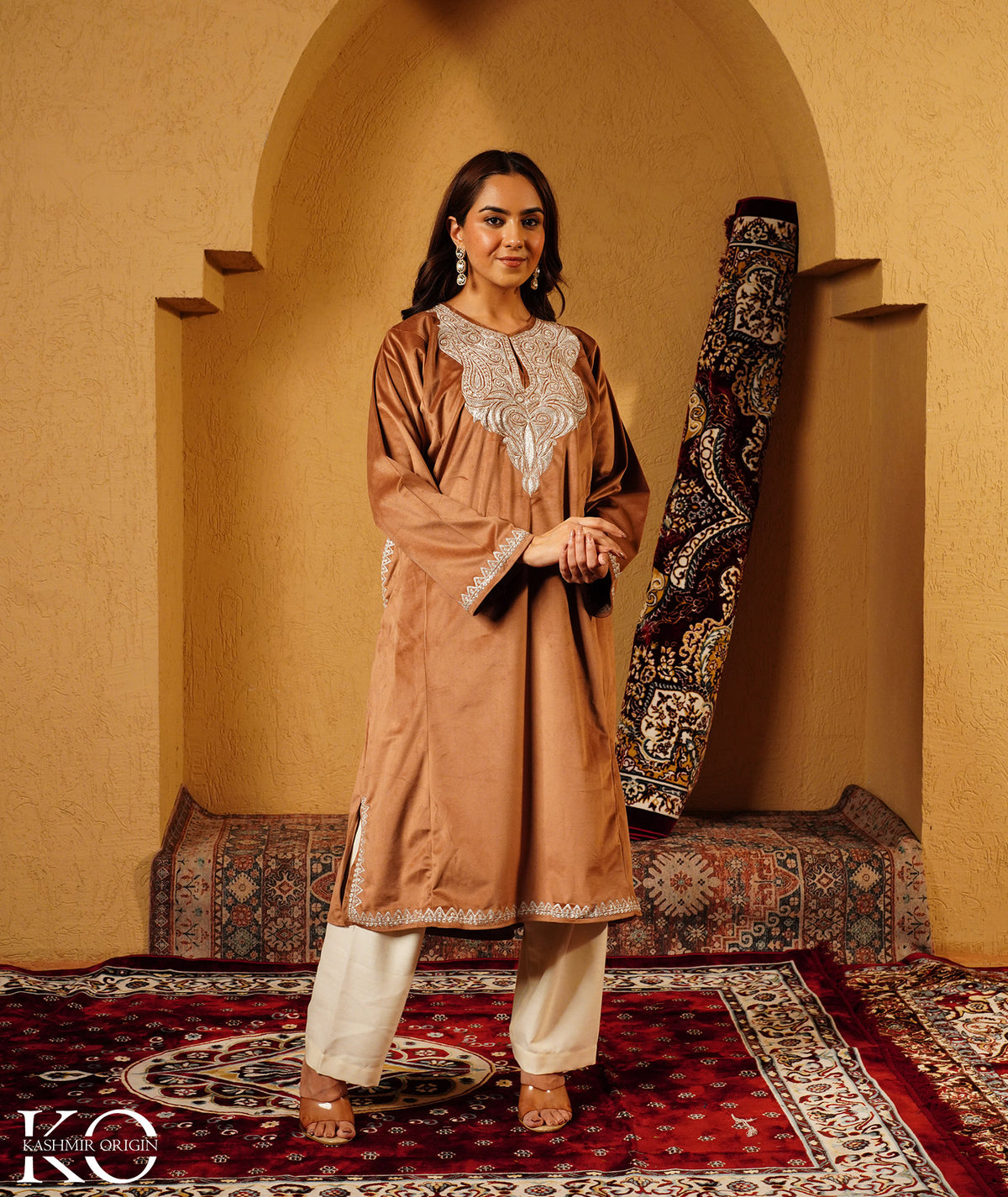 Golden Brown Tilla Embroidered Velvet Kashmiri Pheran