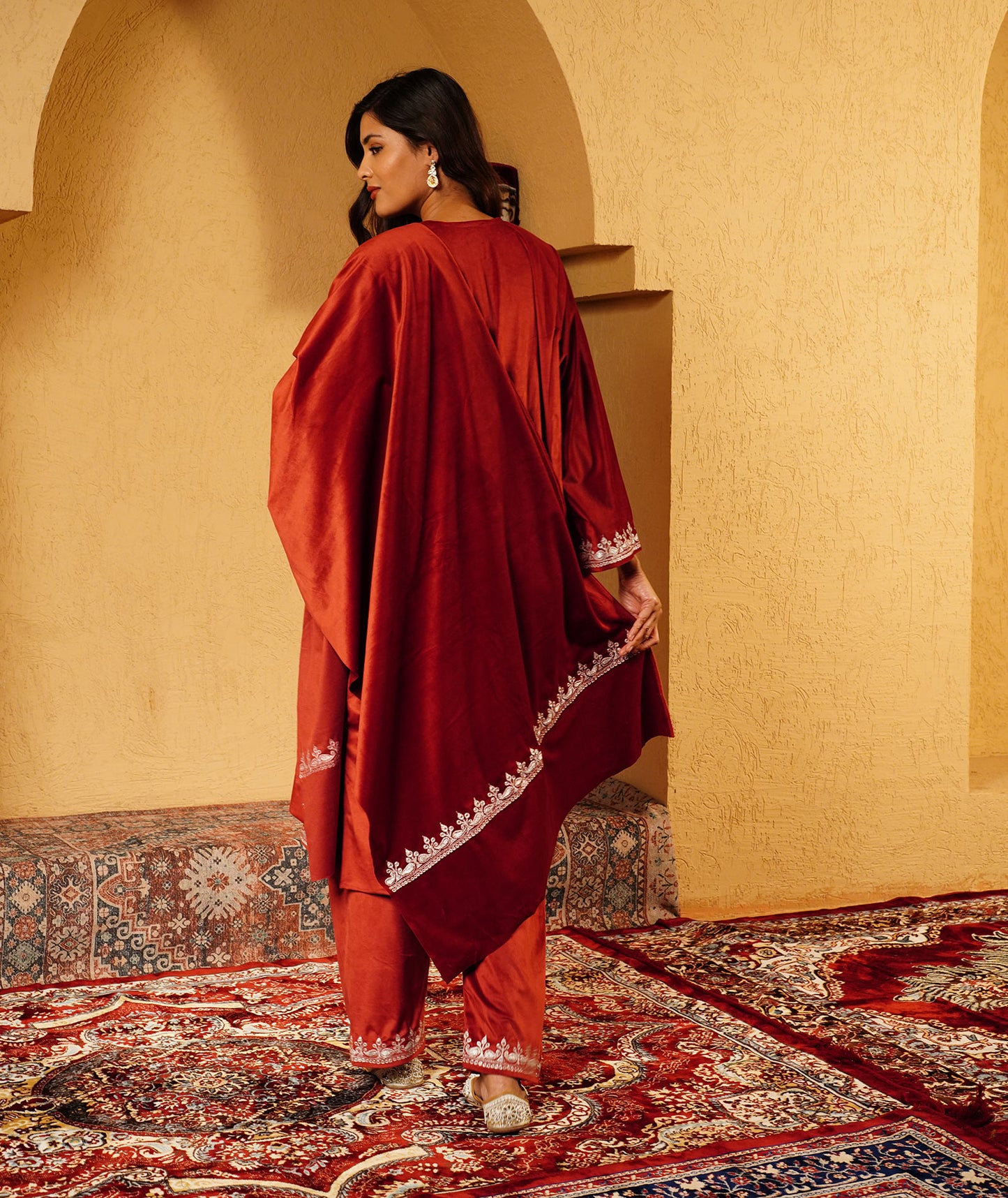 Red Tilla Embroidered Velvet Pheran Set With Shawl