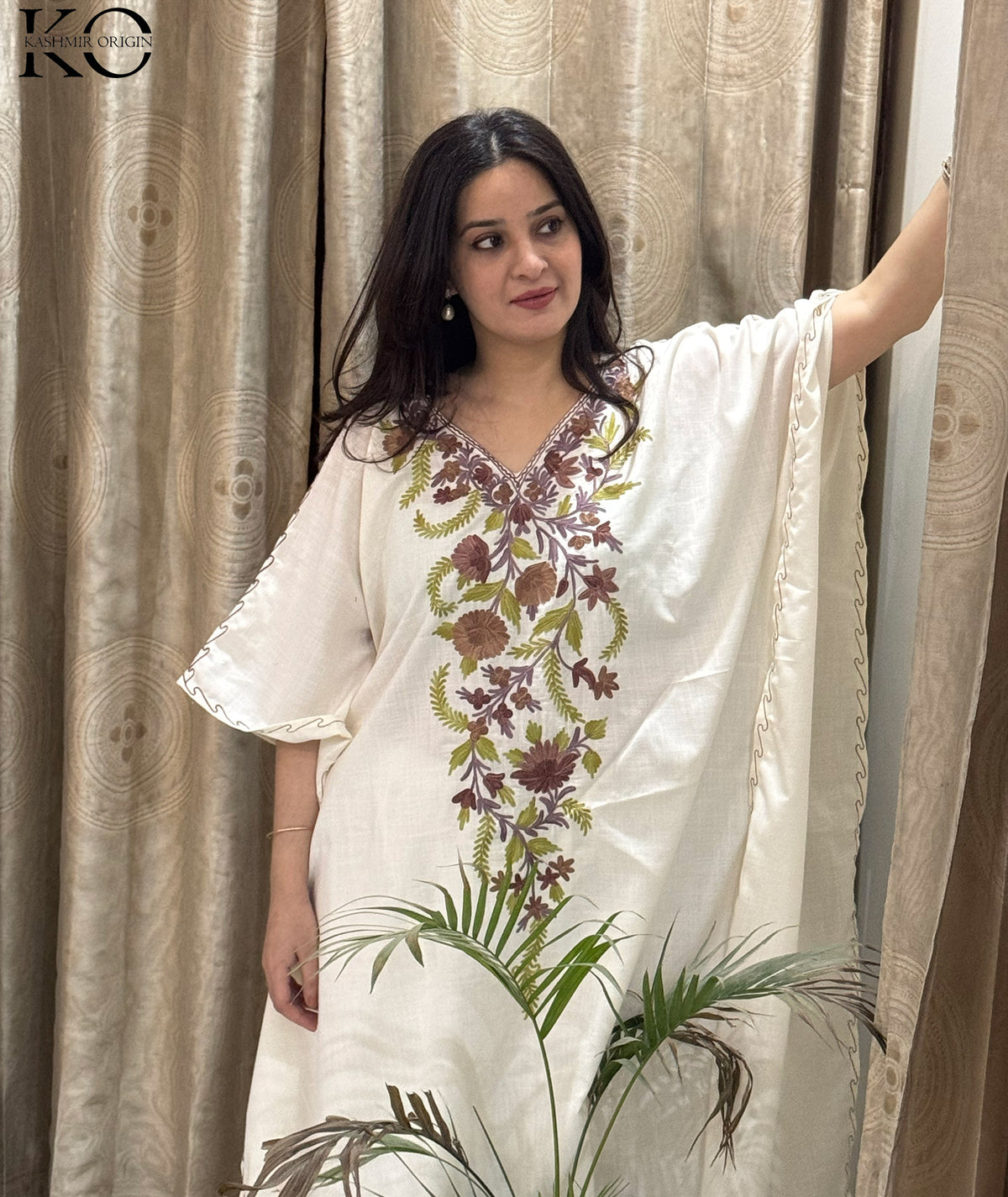 OFF White Aari Embroidered Cotton Kaftan Co Ord Set