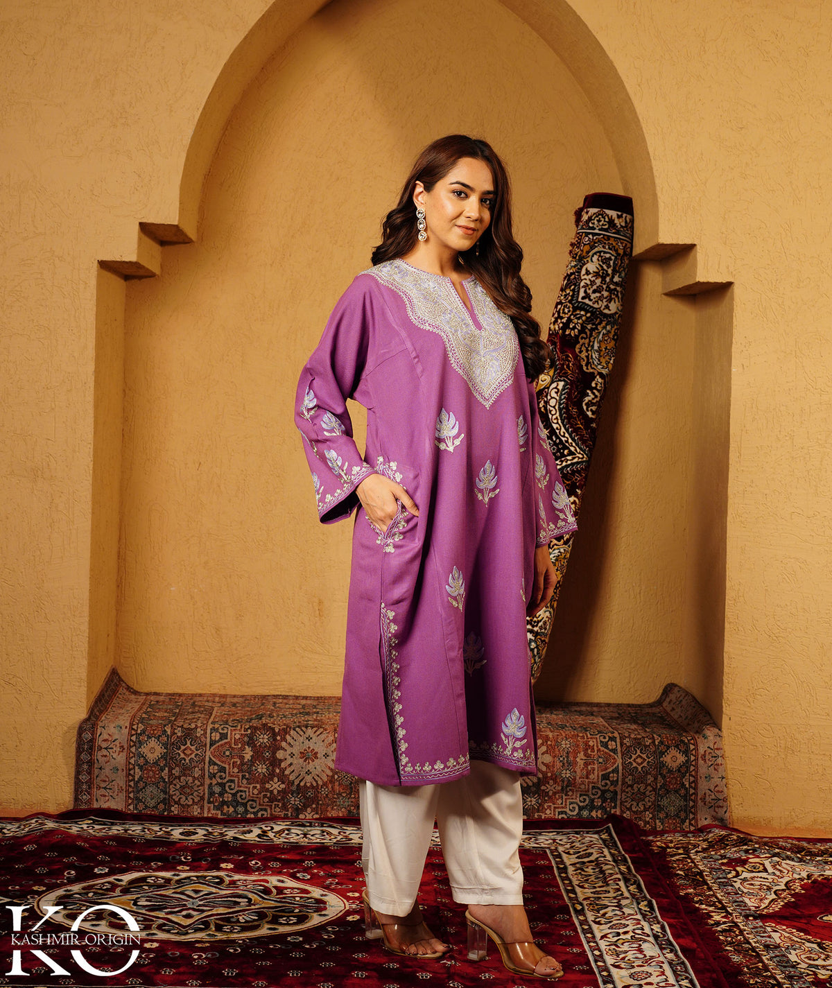 Lilac Zari And Aari Embroidered Wool Phiran