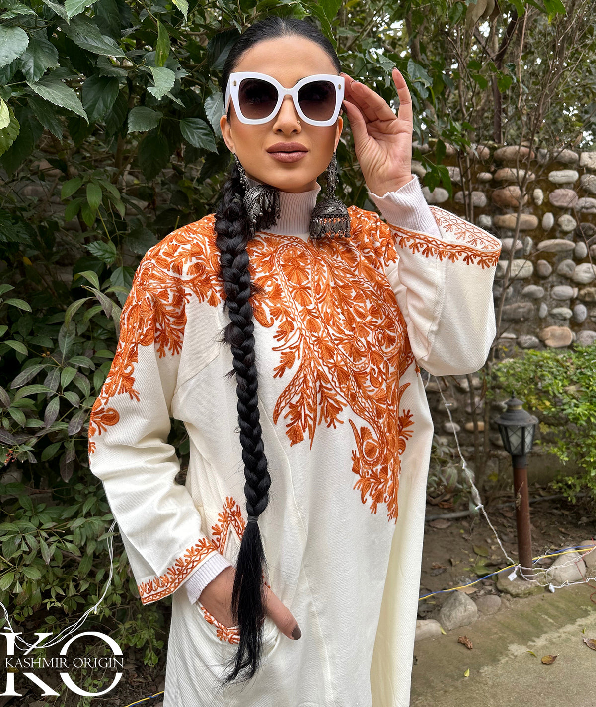 White BaseFloral Deisgn Aari Embroidered Pheran Front Back Work