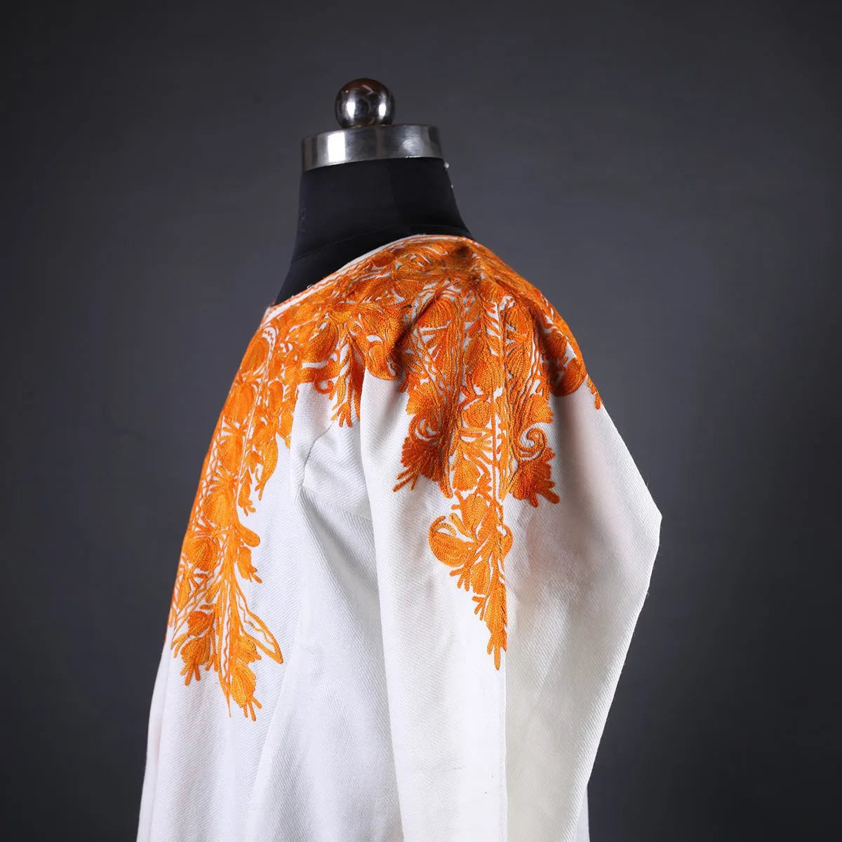 White BaseFloral Deisgn Aari Embroidered Pheran Front Back Work