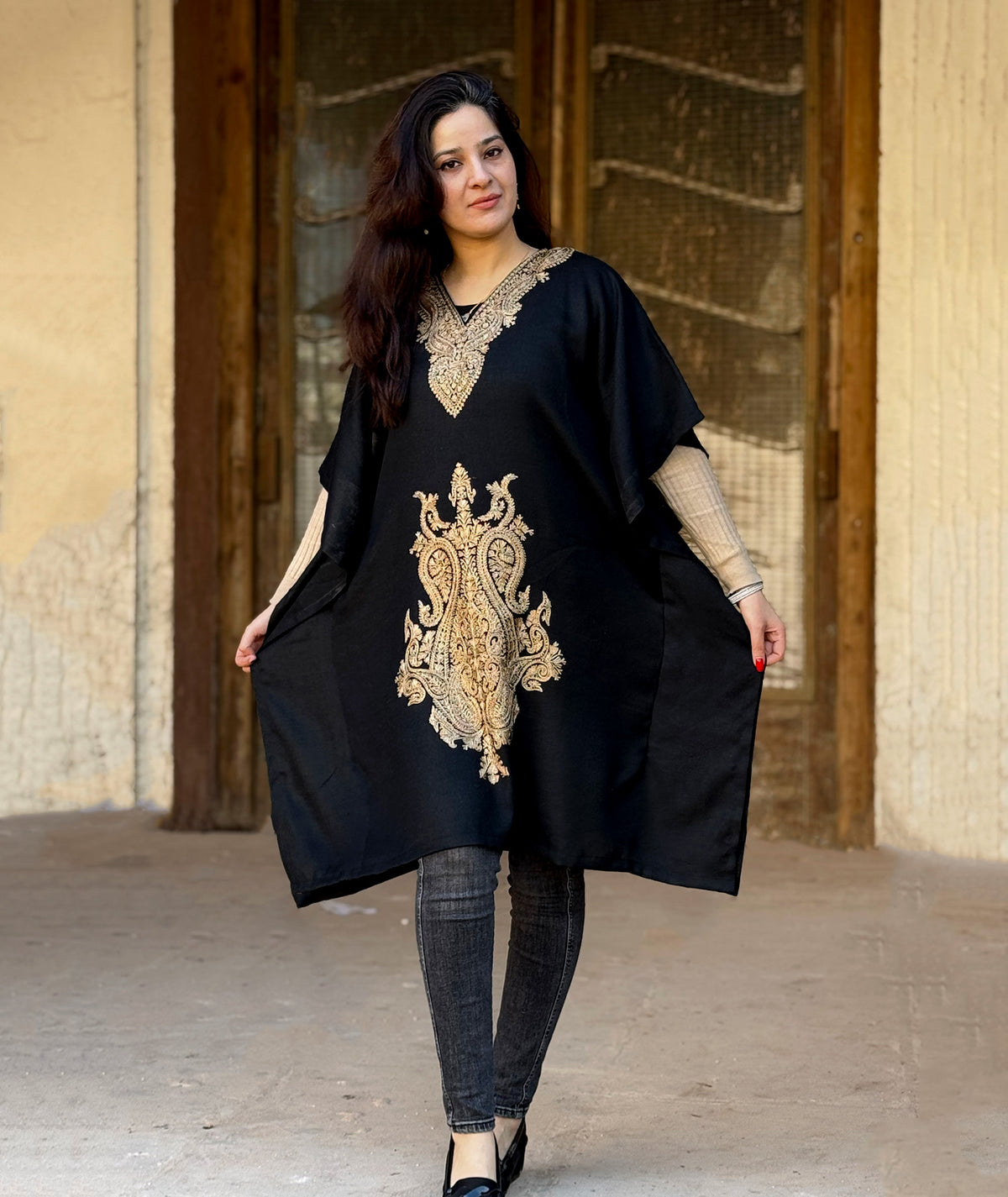 Priemum Wool Black & Gold Embroidered kaftan