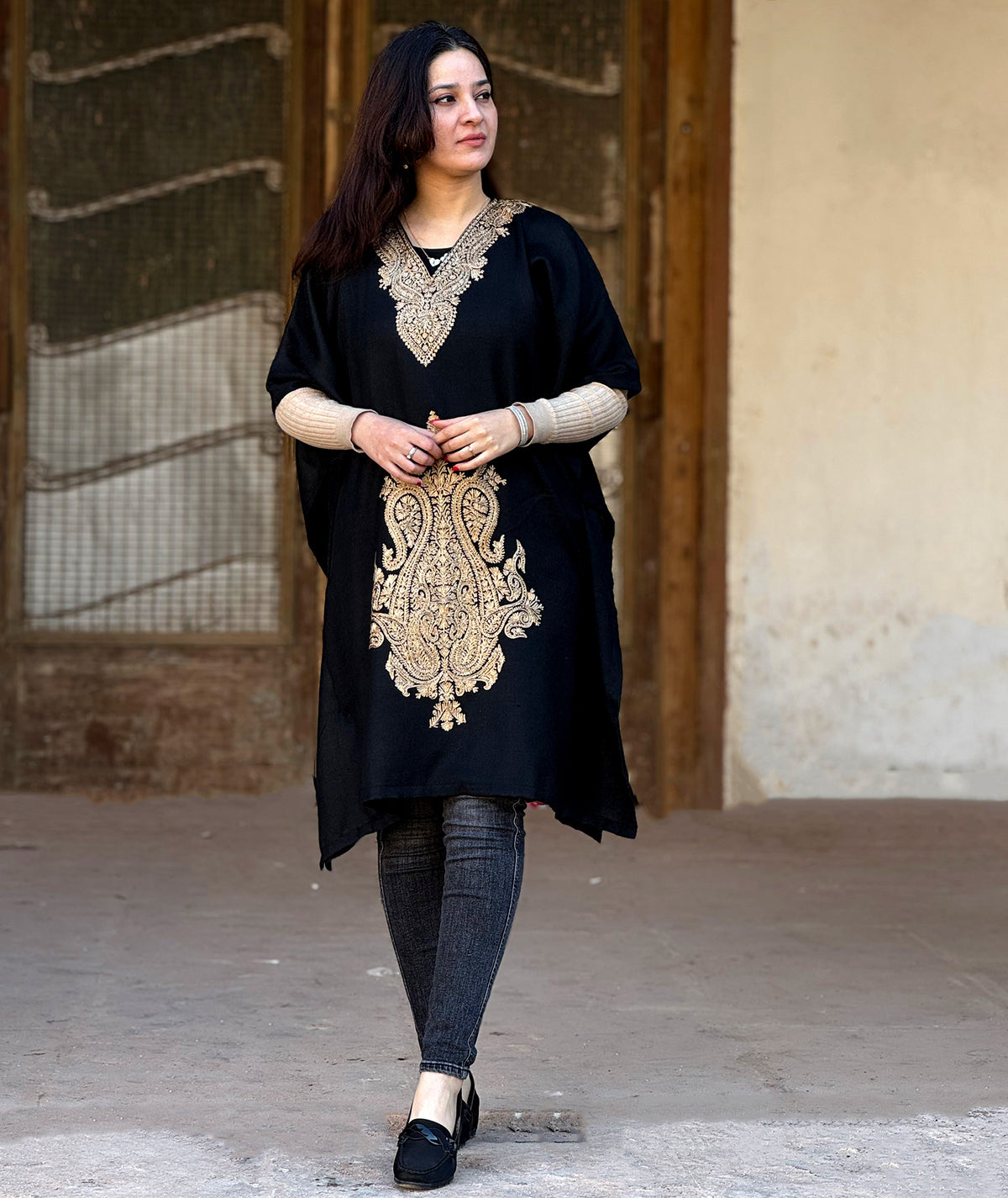 Priemum Wool Black & Gold Embroidered kaftan