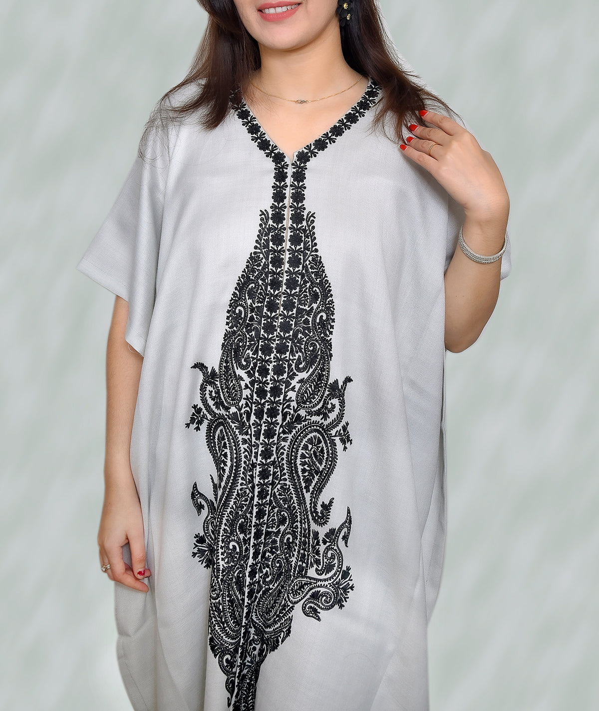 Priemum Wool Grey & Black Embroidered kaftan