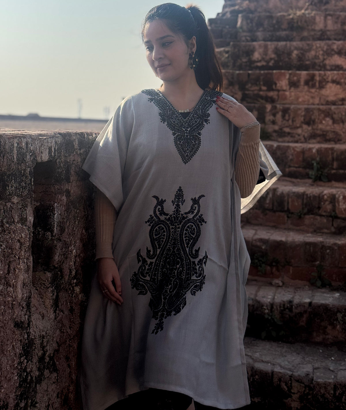 Priemum Wool Grey & Black Embroidered kaftan