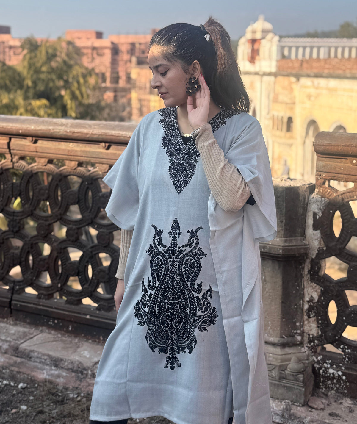 Priemum Wool Grey & Black Embroidered kaftan