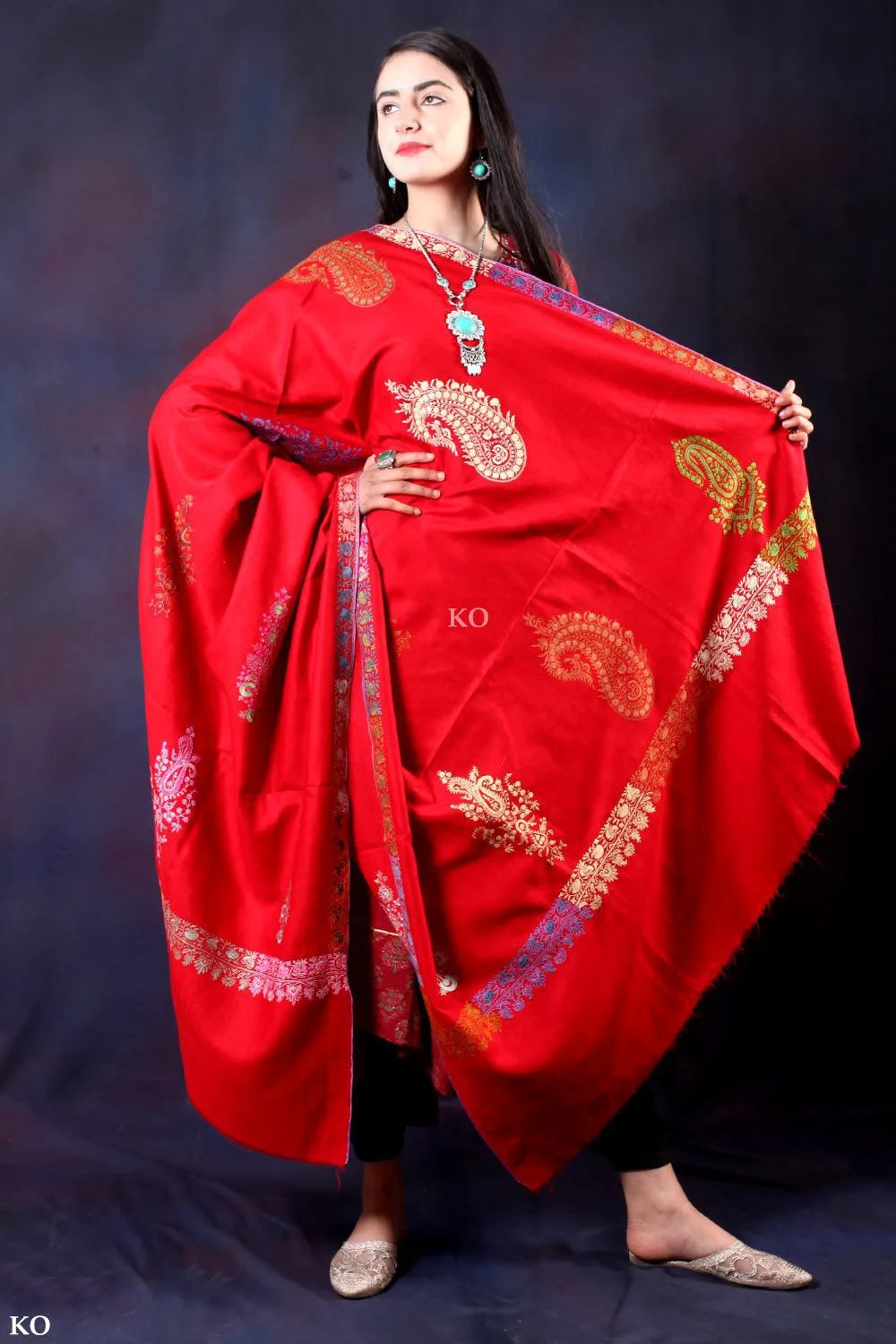 Red Sozni Embroidered Handwoven Pashmina Shawl