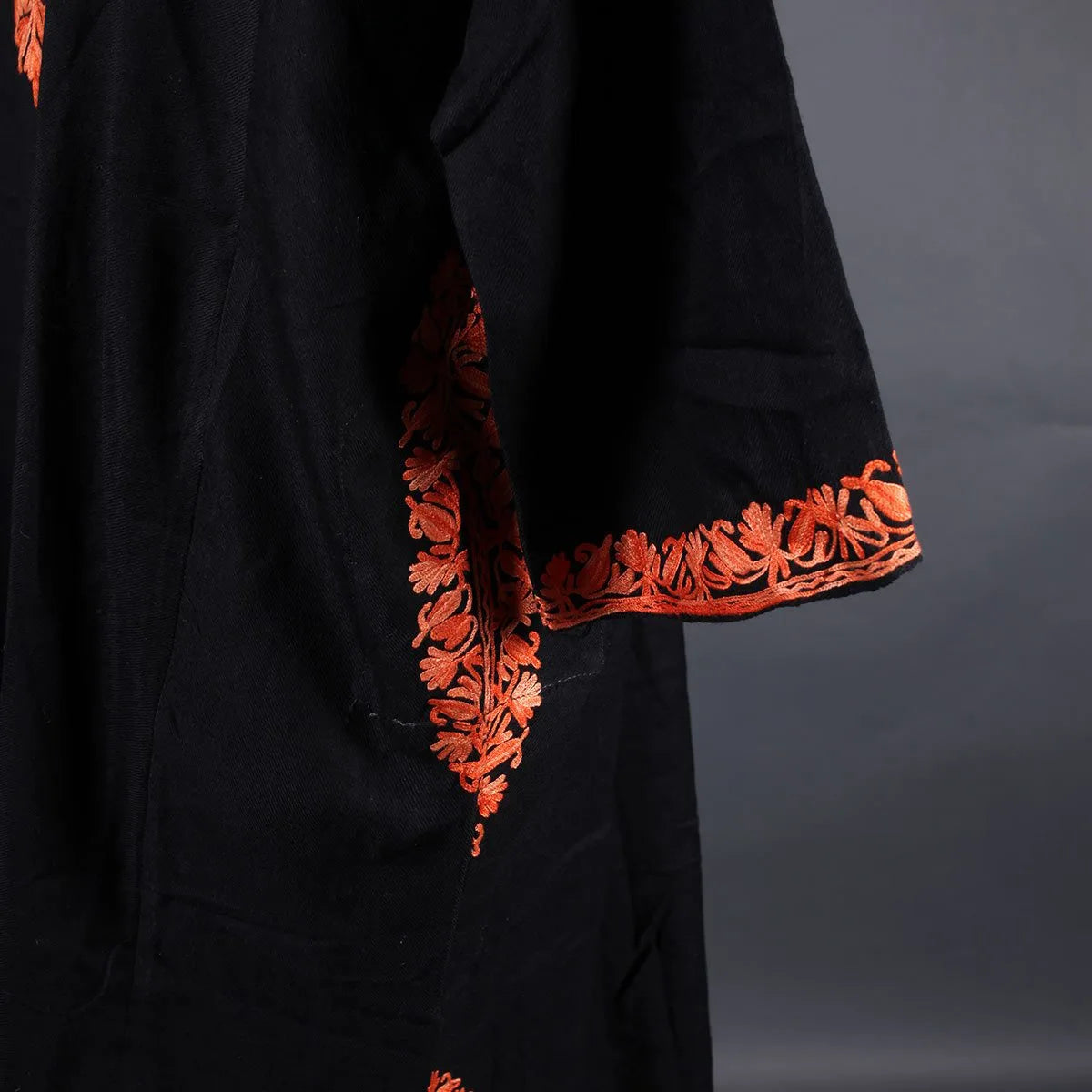 Black Minimal Design Aari Embroidered Phiran
