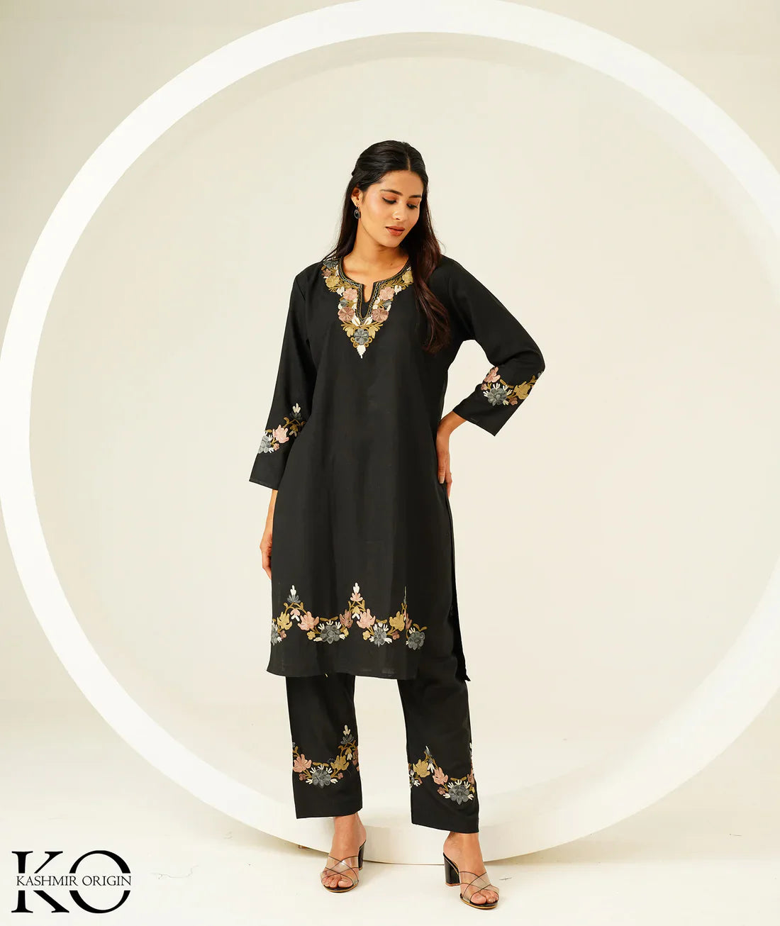 Black hand Sozni  Embriodered coord set