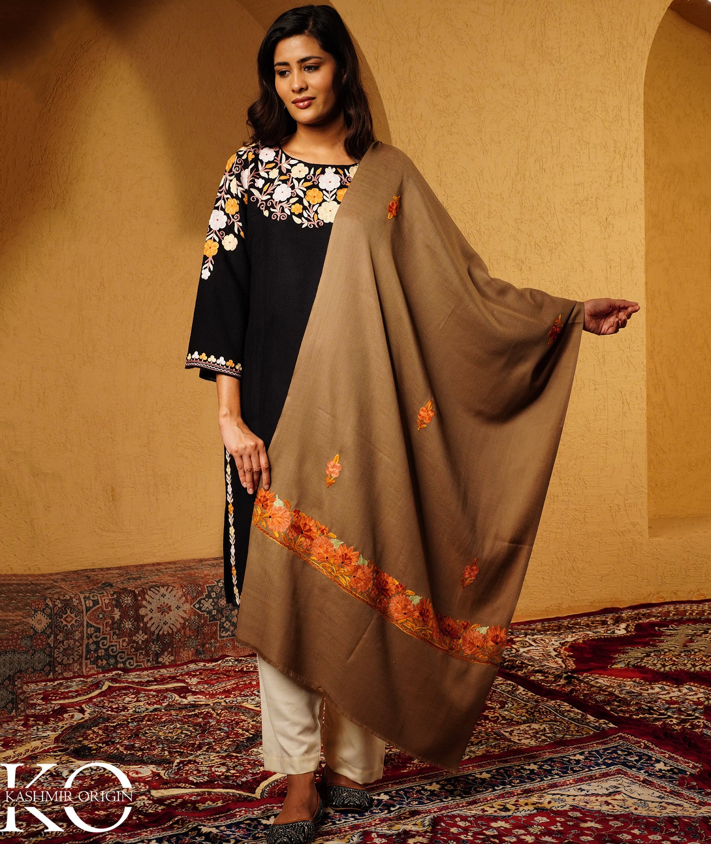 Fawn Aari Embroidered Woolen Shawl