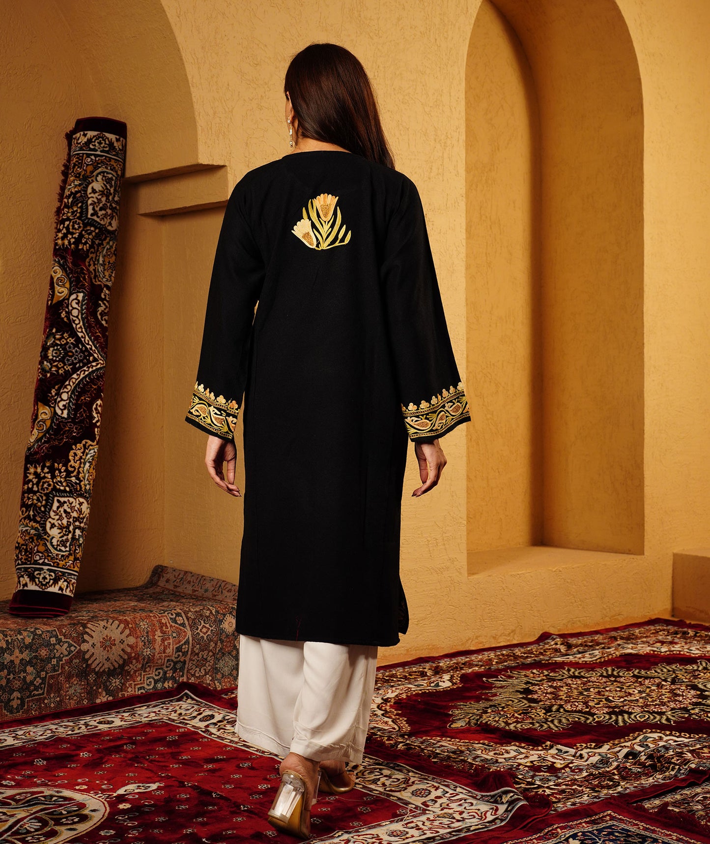 Black Khatamband DesignZari Embroidered Woolen Pheran