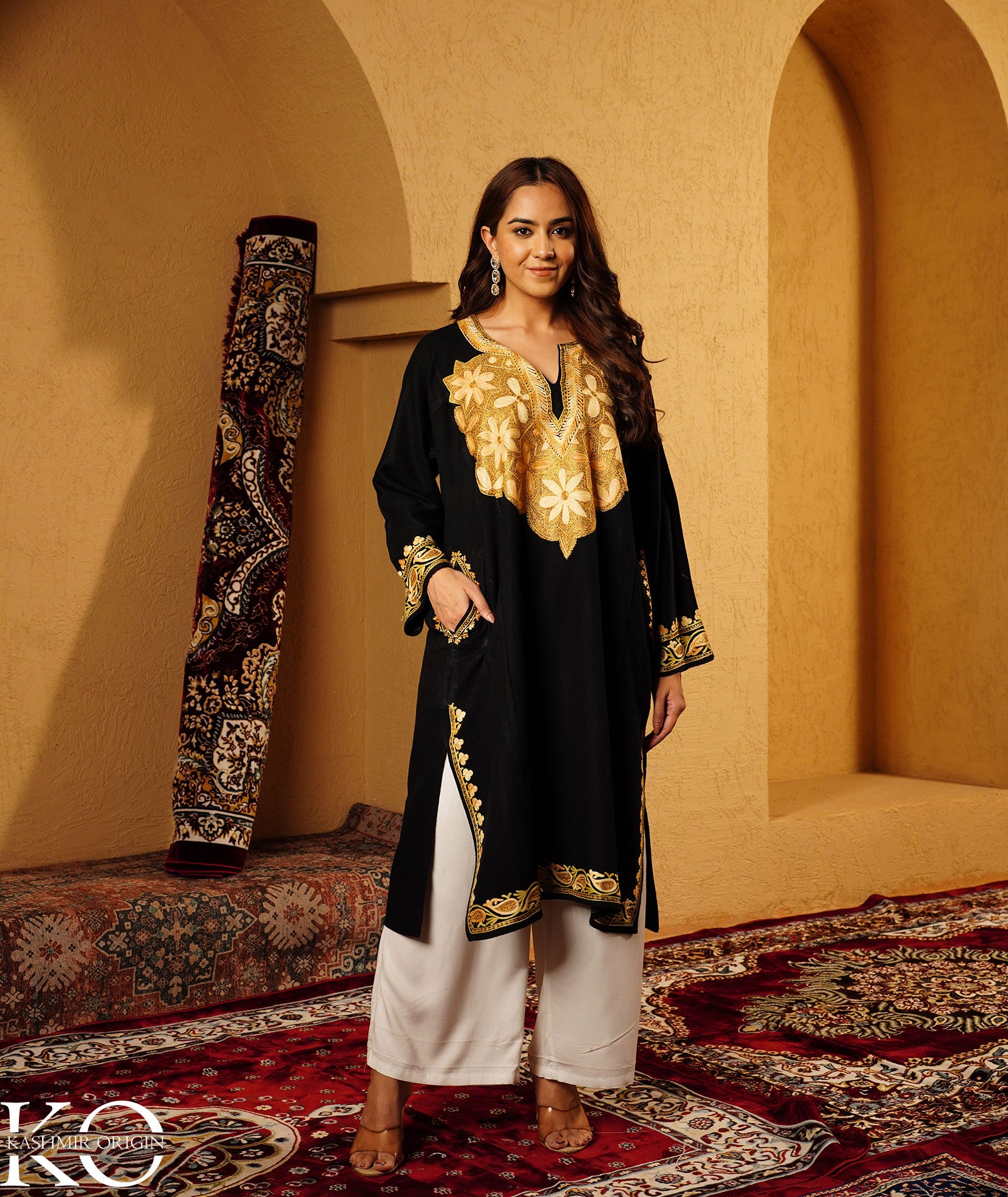 Black Khatamband DesignZari Embroidered Woolen Pheran