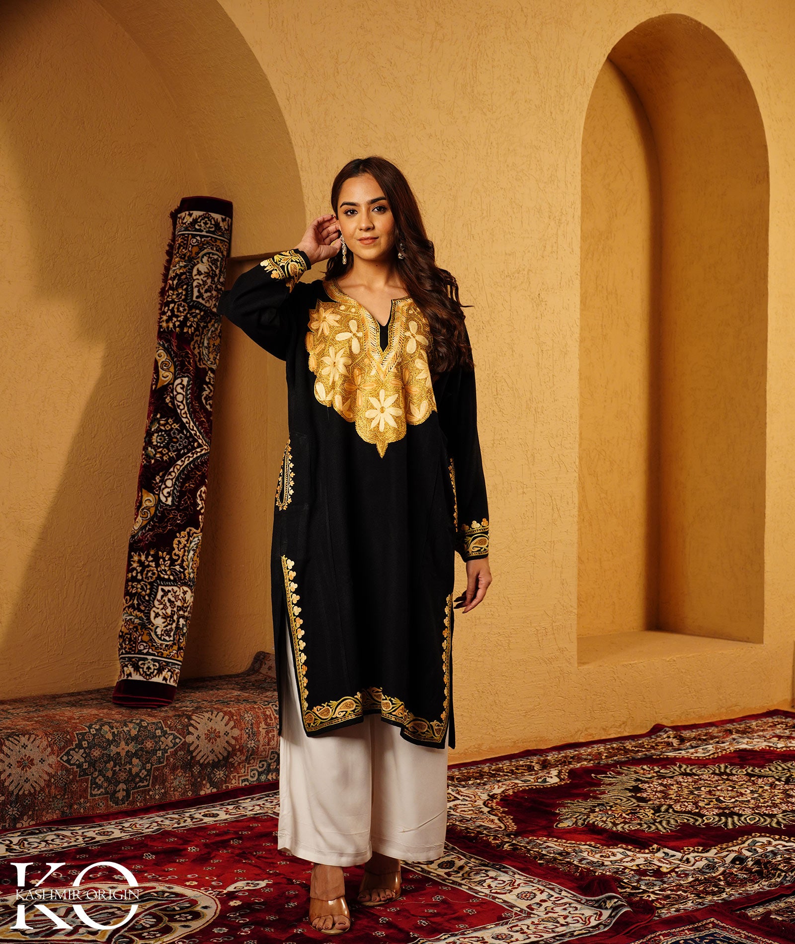 Black Khatamband DesignZari Embroidered Woolen Pheran