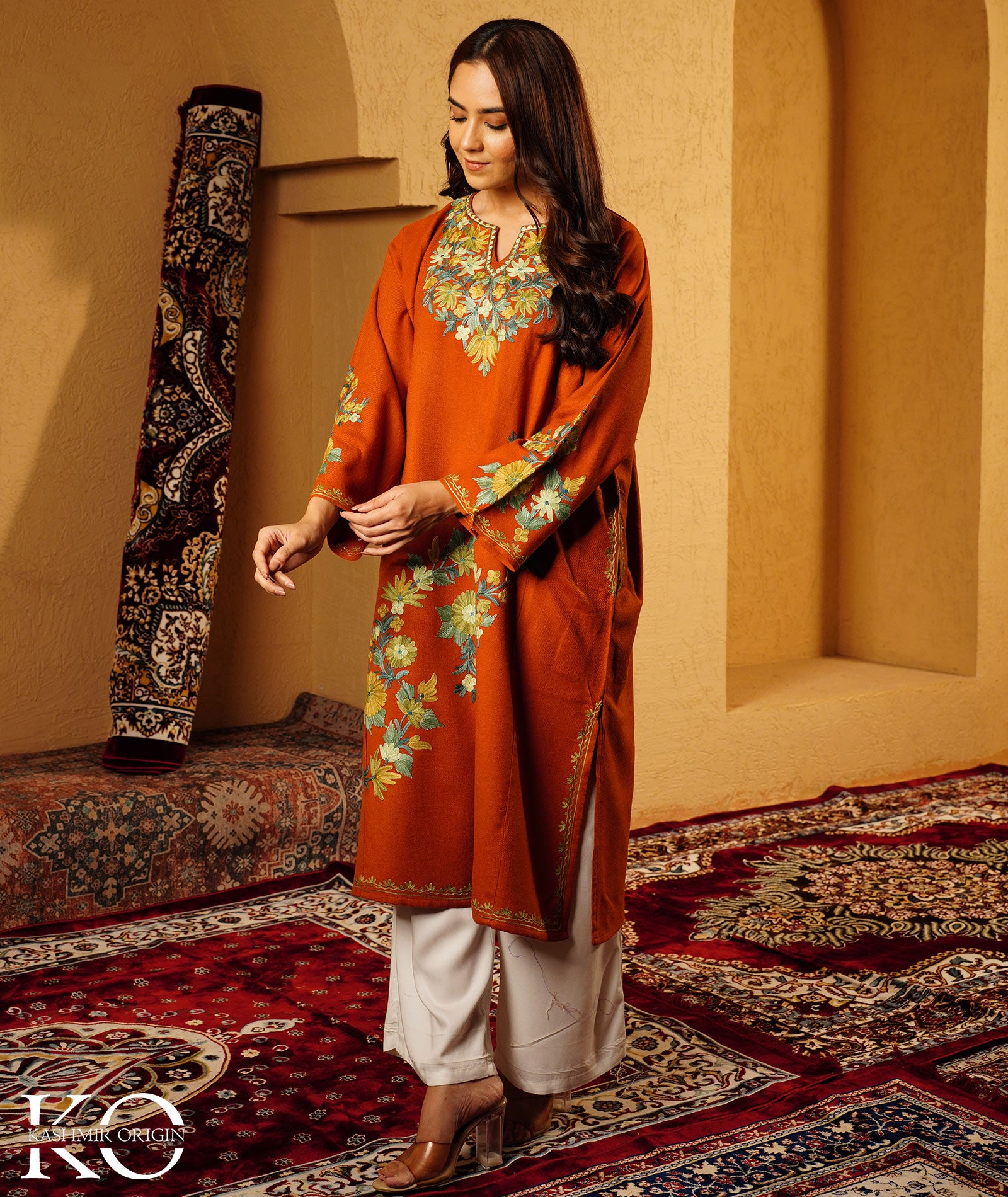 Rust Phooldaan Design Aari Embroidered Woolen Pheran