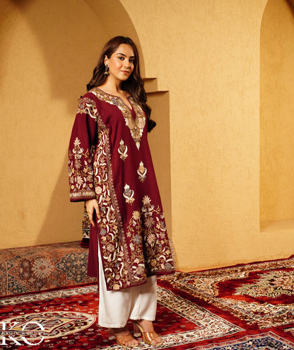 Maroon Aari Embroidered Jamawar Woolen Kashmiri Pheran