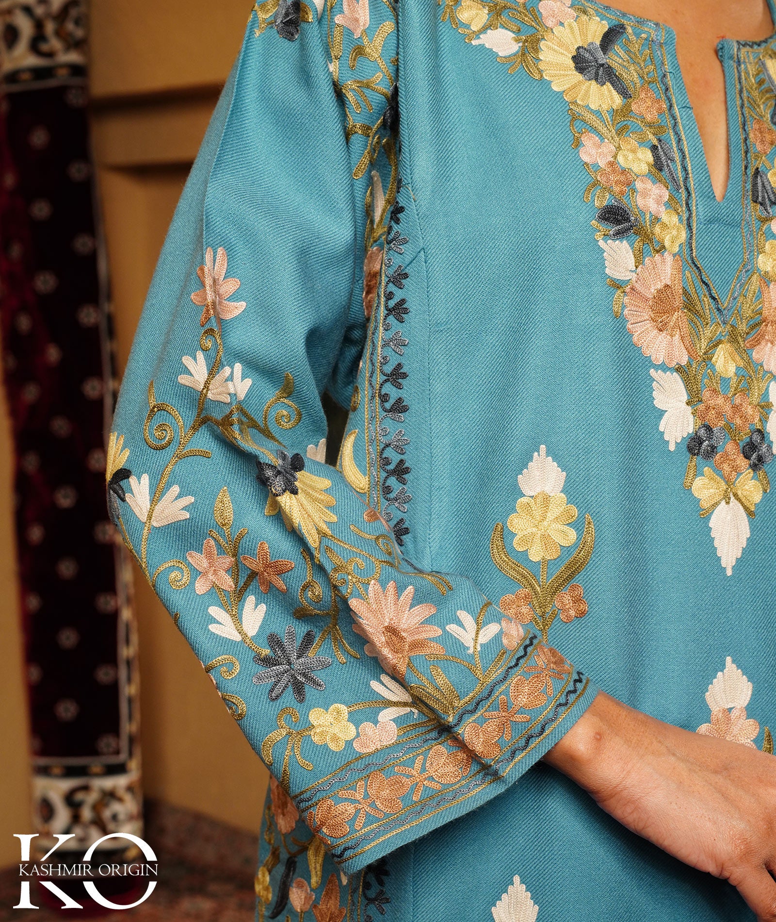 Sky Blue Aari Embroidered Jamawar Design kashmiri Woolen Pheran