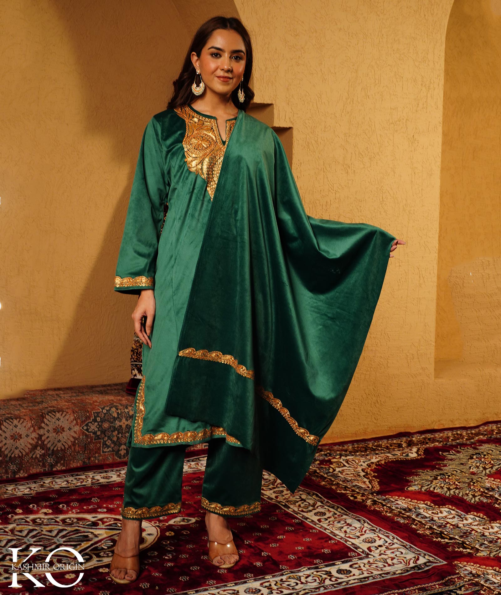 Emerald Green Tilla Embroidered Velvet Pheran Set With Shawl