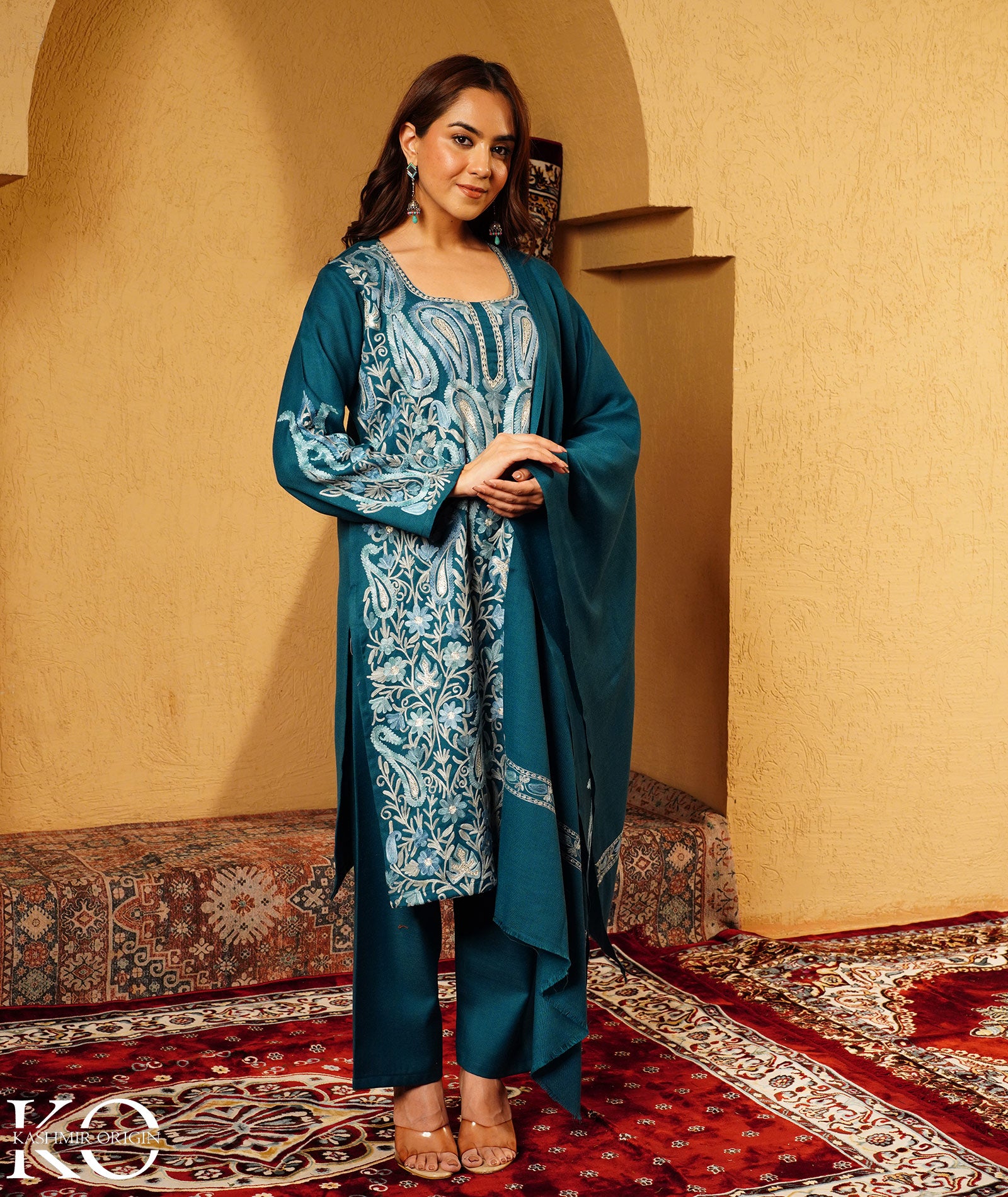 Green Base Aari and Zari Embroidered Woolen Jamawar Suit with Stole | Pure kashmiri Wool