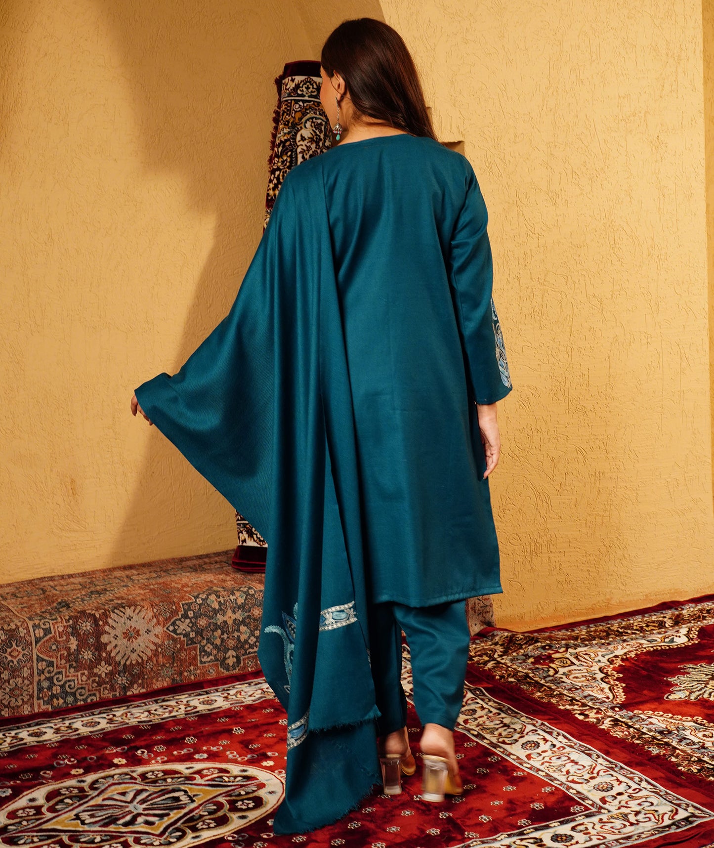 Green Base Aari and Zari Embroidered Woolen Jamawar Suit with Stole | Pure kashmiri Wool