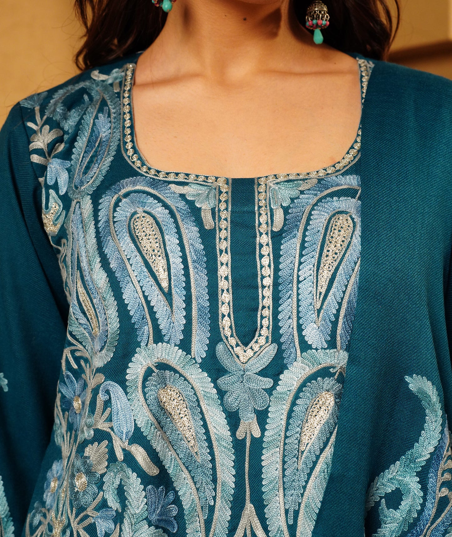 Green Base Aari and Zari Embroidered Woolen Jamawar Suit with Stole | Pure kashmiri Wool