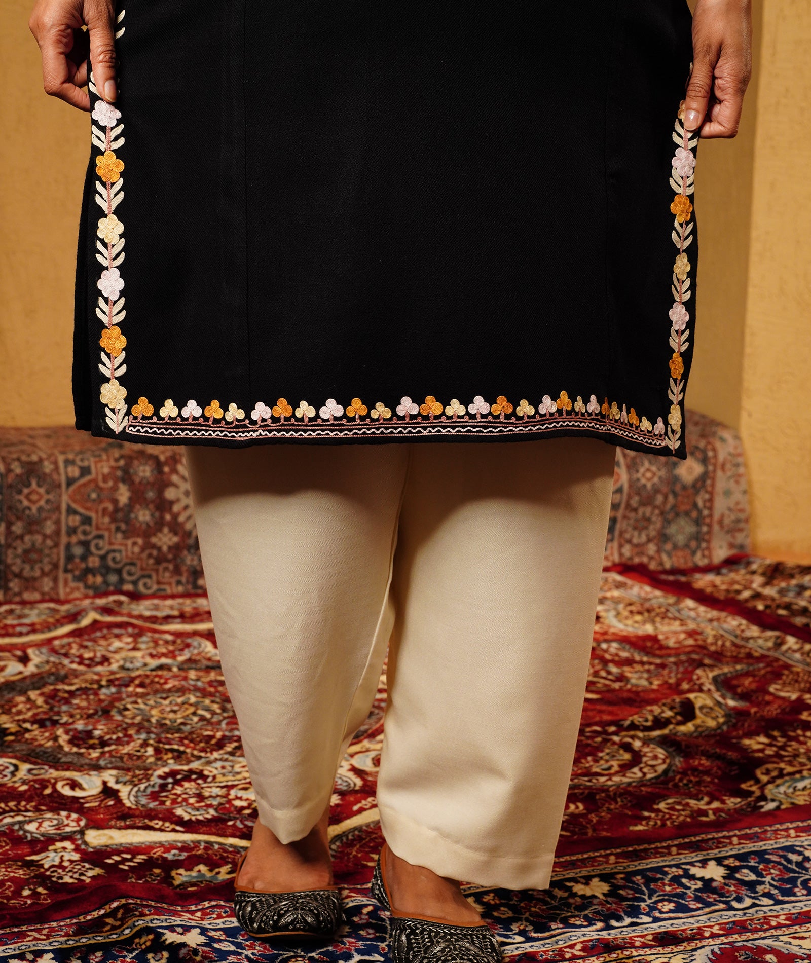 Black Aari Embroidered Arm & Neck Design kashmiri Woolen Pheran