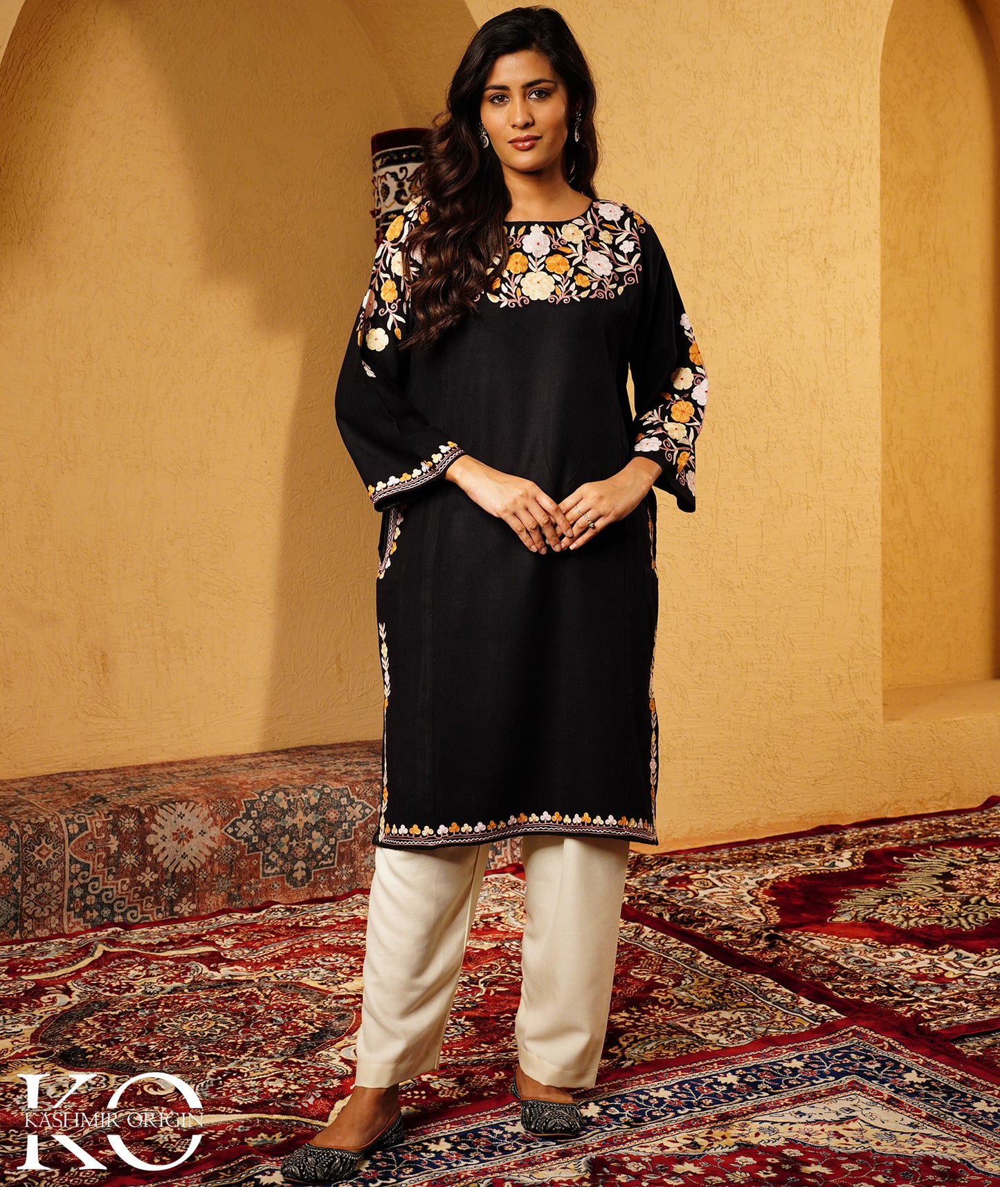 Black Aari Embroidered Arm & Neck Design kashmiri Woolen Pheran