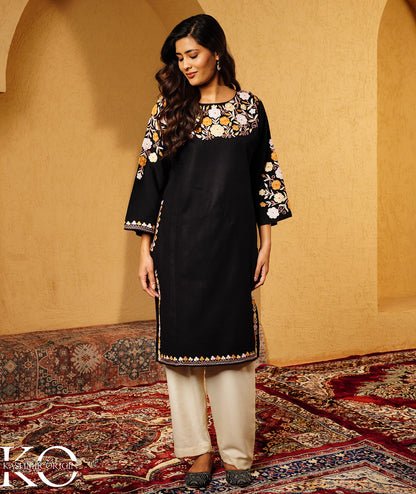 Black Aari Embroidered Arm & Neck Design kashmiri Woolen Pheran