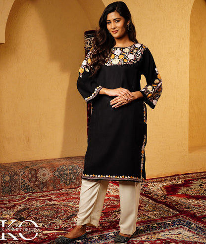 Black Aari Embroidered Arm & Neck Design kashmiri Woolen Pheran