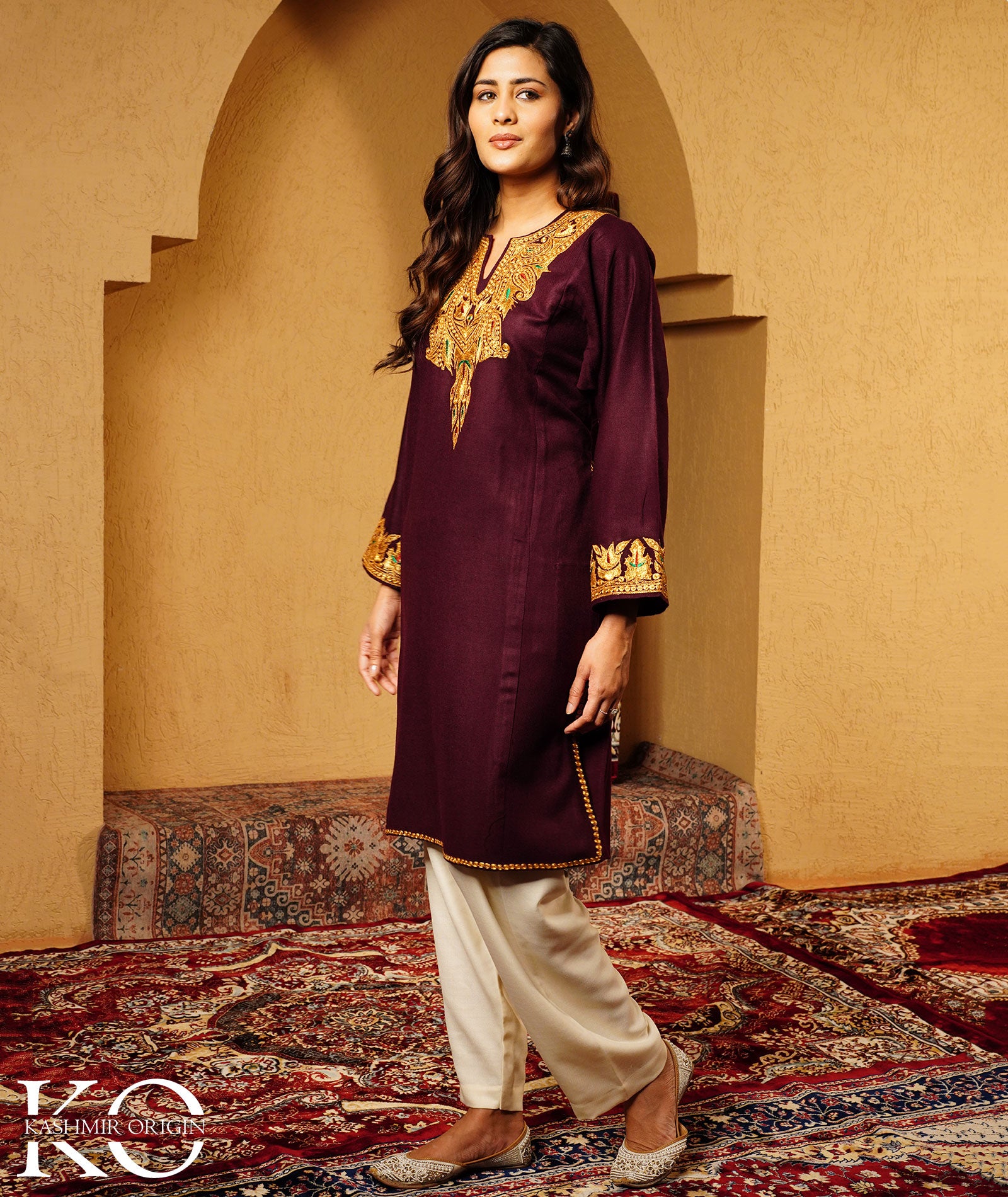 Sangria Red Tilla Embroidered Woolen Pheran