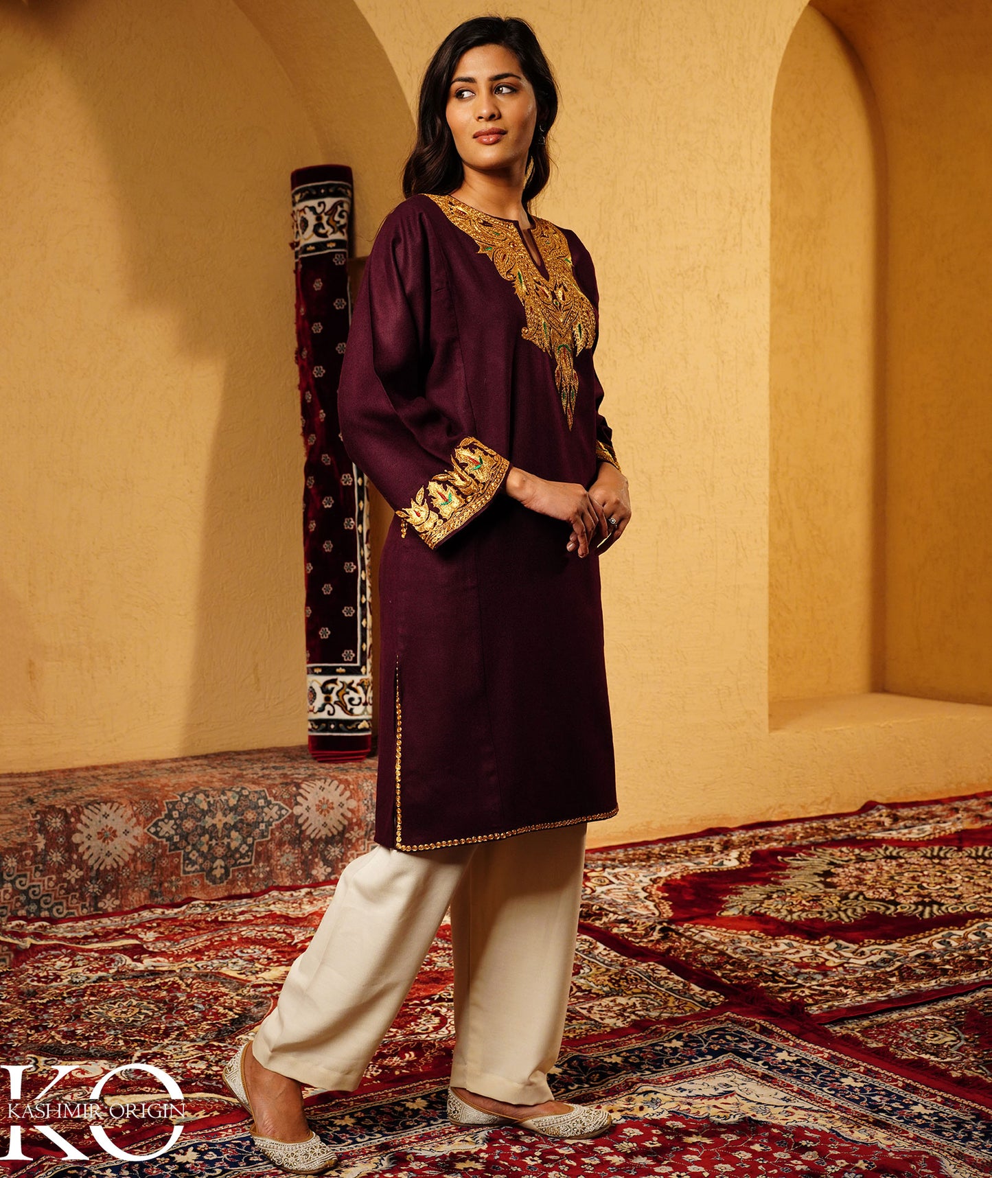 Sangria Red Tilla Embroidered Woolen Pheran