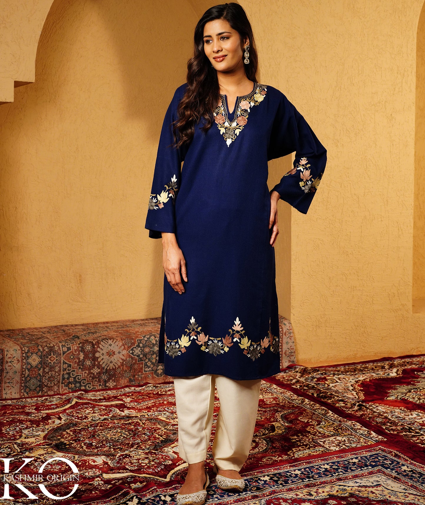Blue Aari Embroidered U Shape Design KashmiriWoolen Pheran