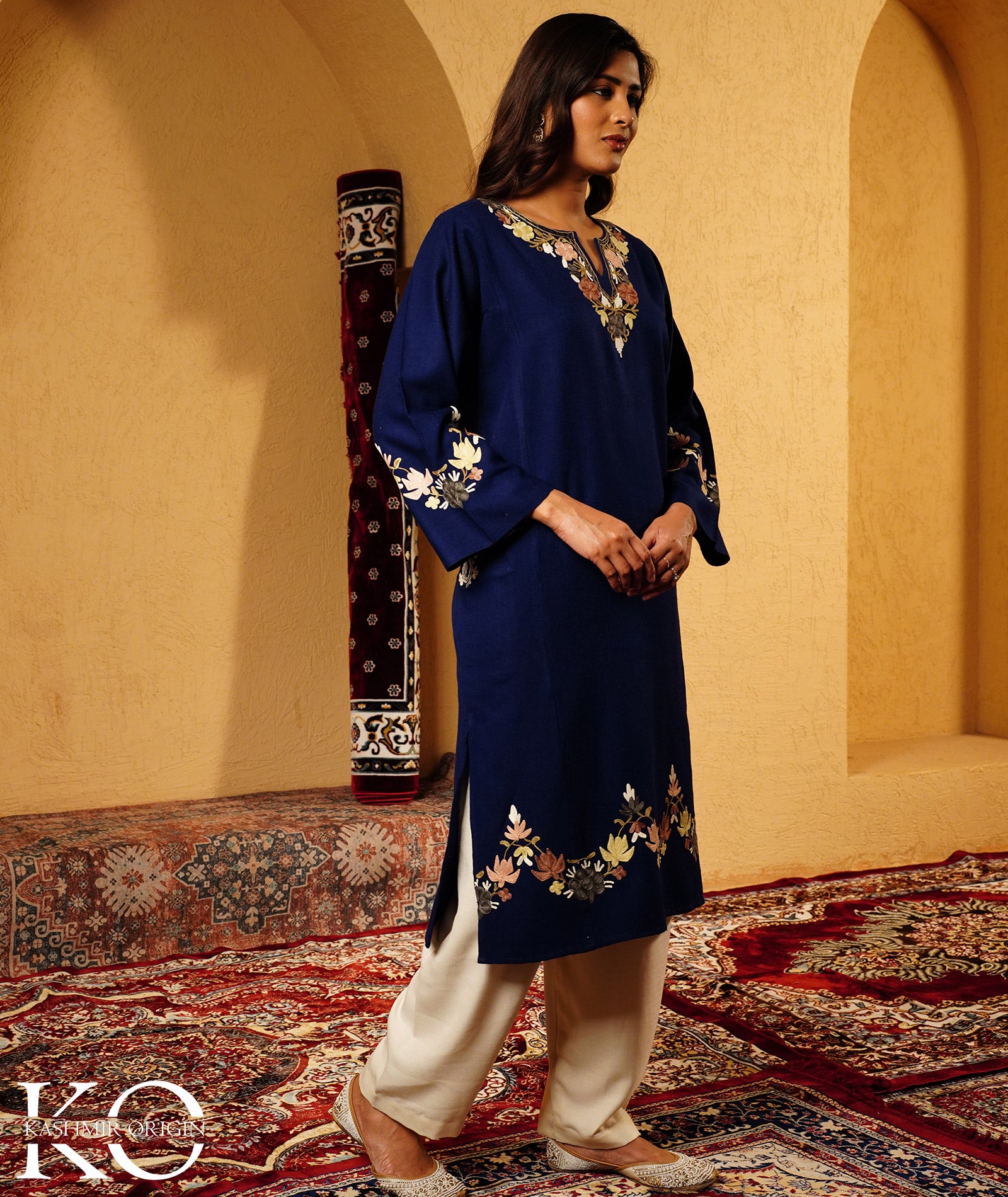 Blue Aari Embroidered U Shape Design KashmiriWoolen Pheran