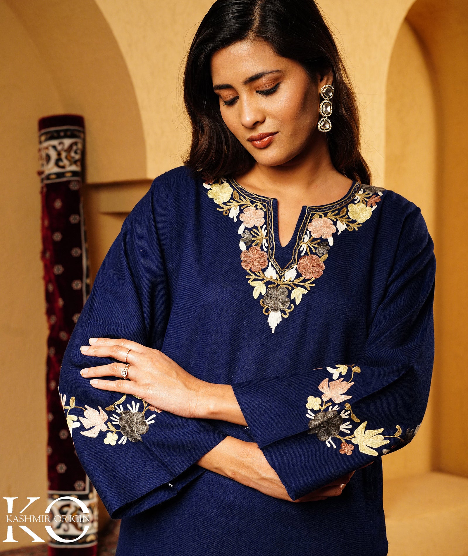 Blue Aari Embroidered U Shape Design KashmiriWoolen Pheran