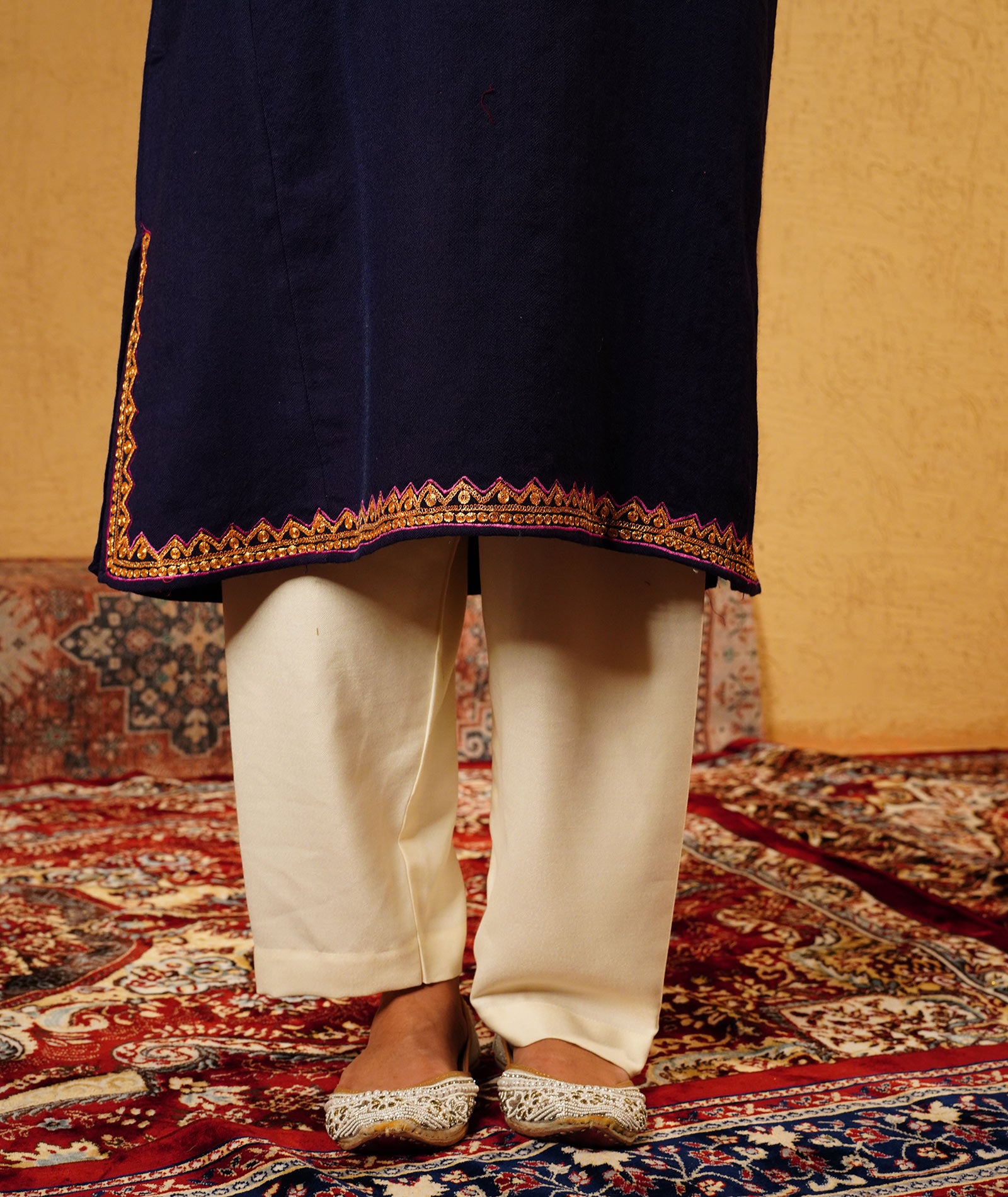 Navy Blue Tilla Embroidered Pure kashmiri Woolen Pheran