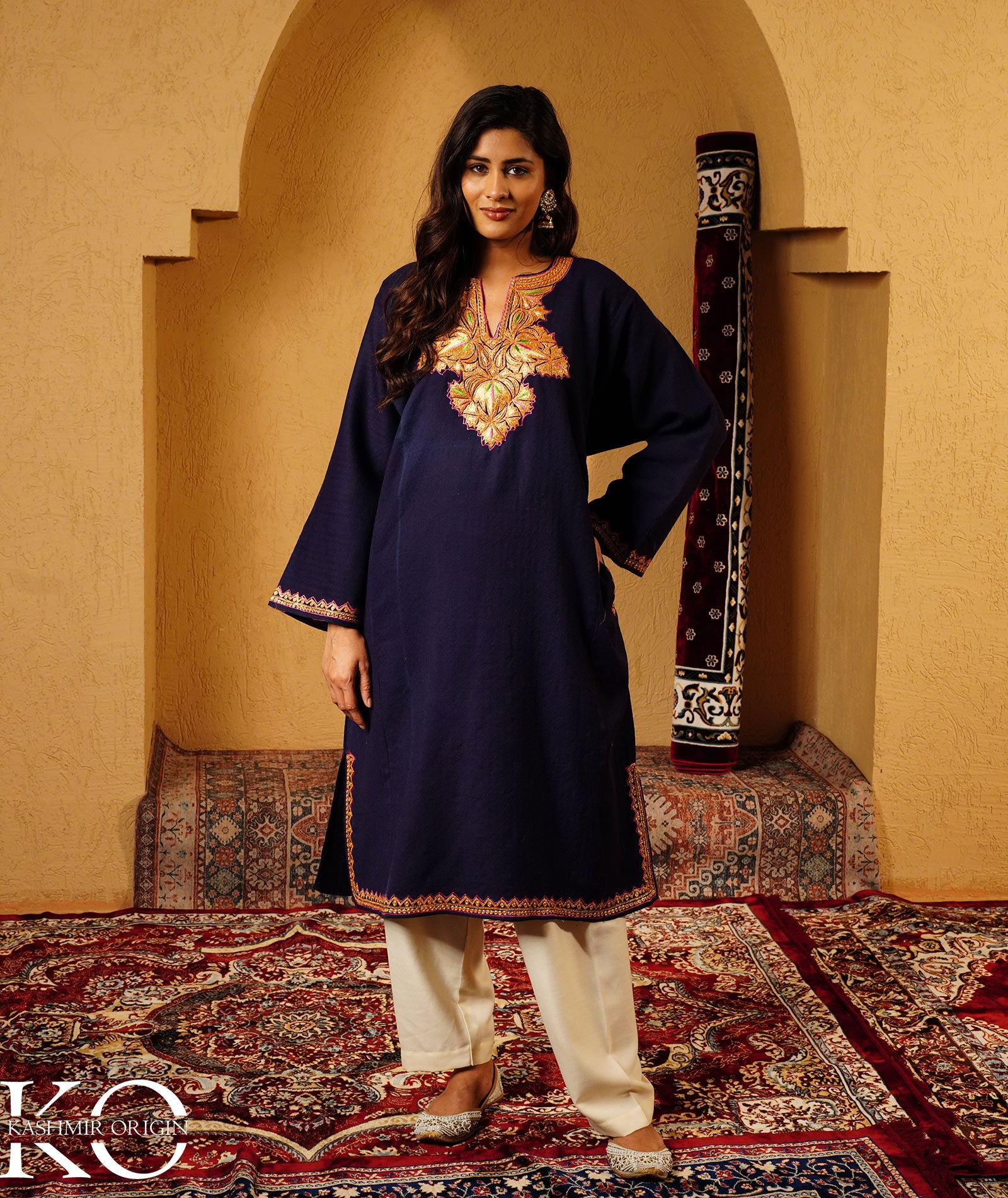 Navy Blue Tilla Embroidered Pure kashmiri Woolen Pheran