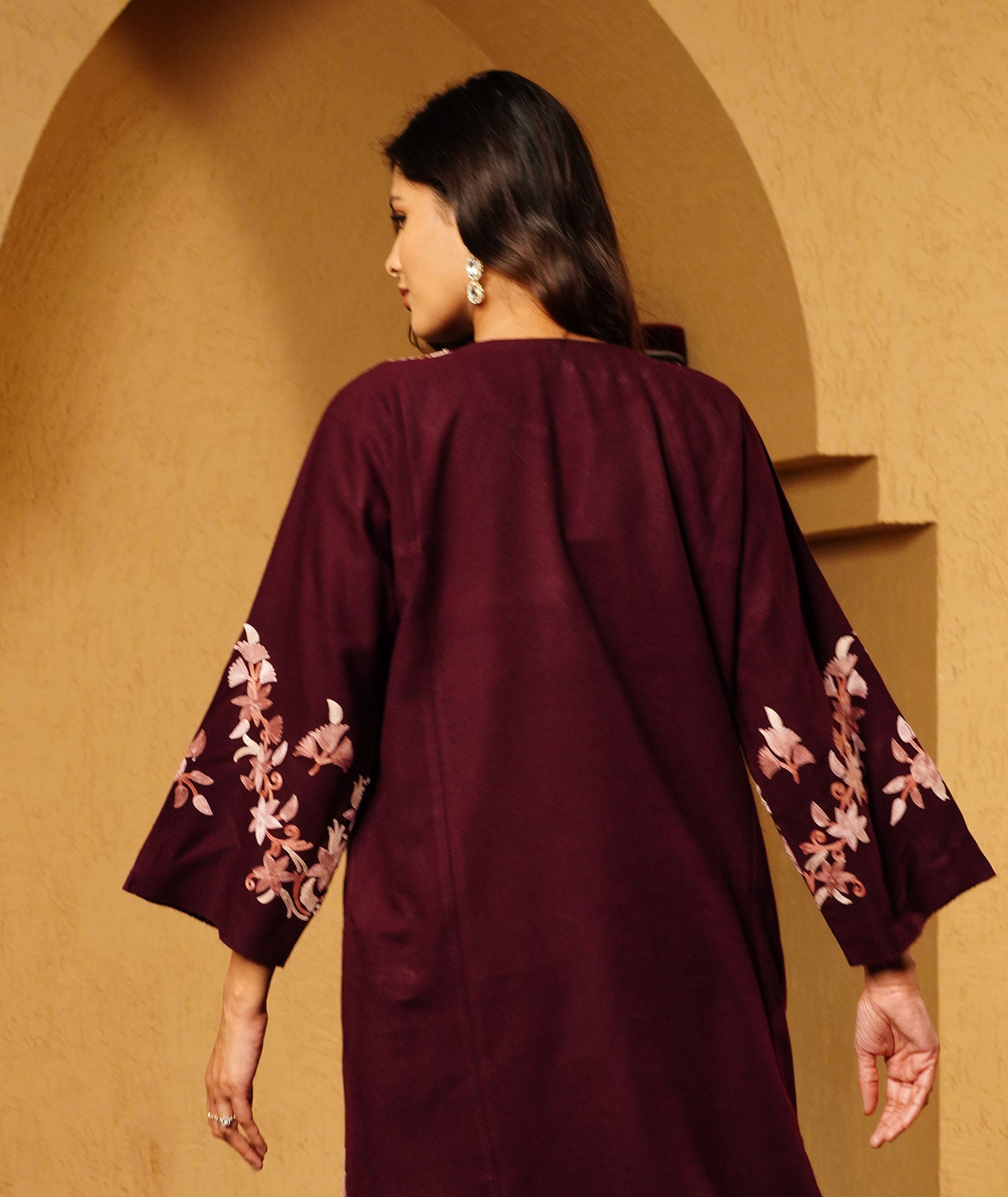 Plum Aari Embroidered Woolen Pheran