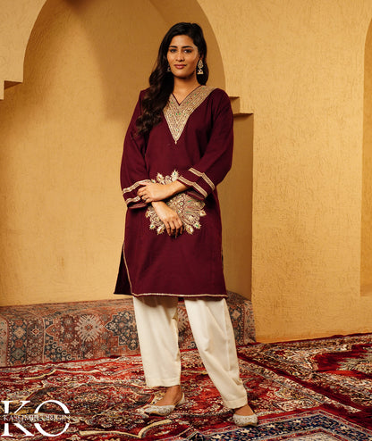 Plum Tilla Embroidered Pure kashmiri Woolen Pheran