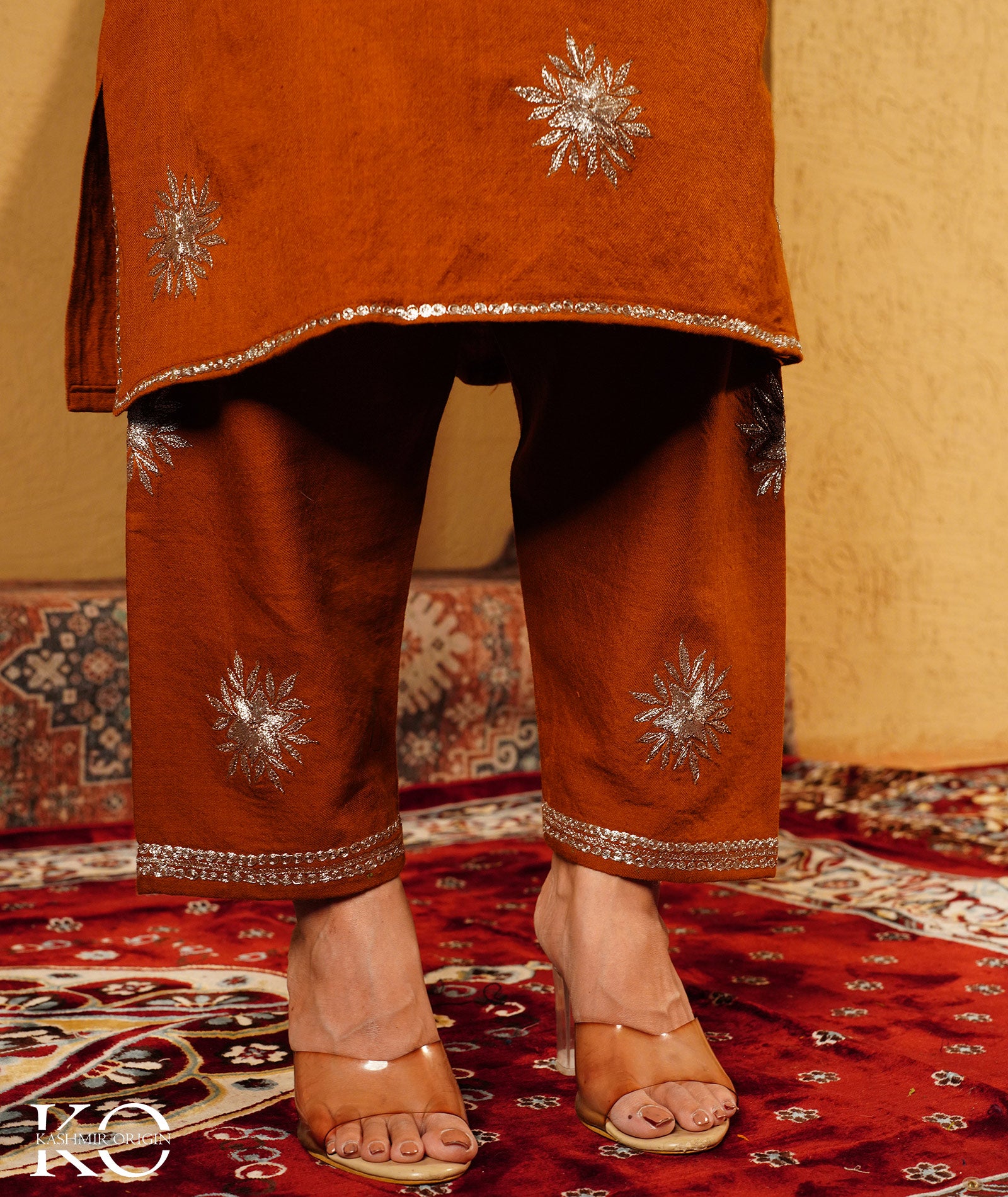 Rust Tilla Embroidered Bootidaar Pure kashmiri Wool Pheran Set