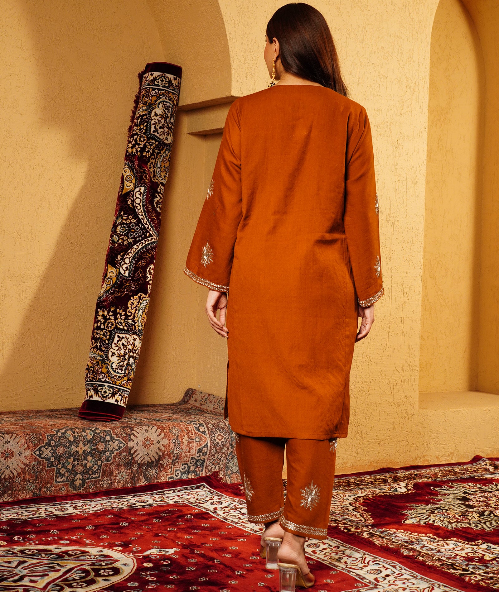 Rust Tilla Embroidered Bootidaar Pure kashmiri Wool Pheran Set