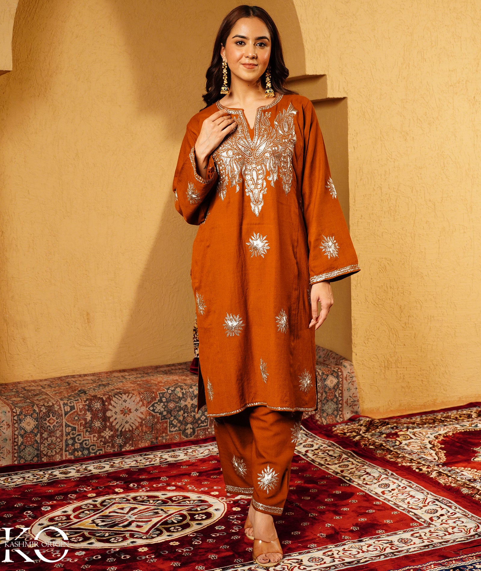 Rust Tilla Embroidered Bootidaar Pure kashmiri Wool Pheran Set