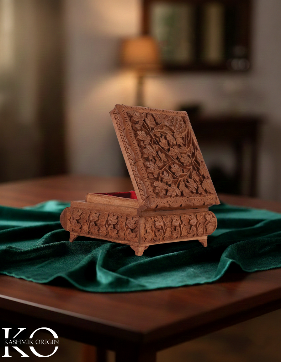 Walnut Wood Hand Carved Casket | Walnut Wood Box | Storage Box | Jewellery Box | Hand Carved in kashmir