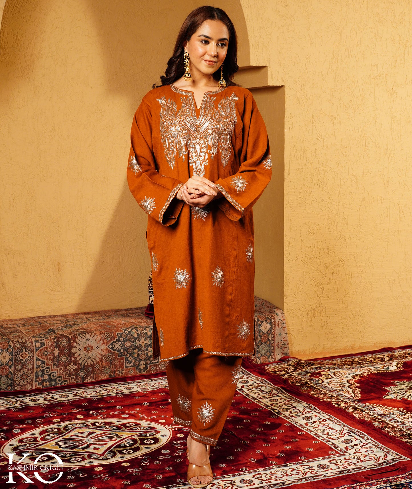 Rust Tilla Embroidered Bootidaar Pure kashmiri Wool Pheran Set
