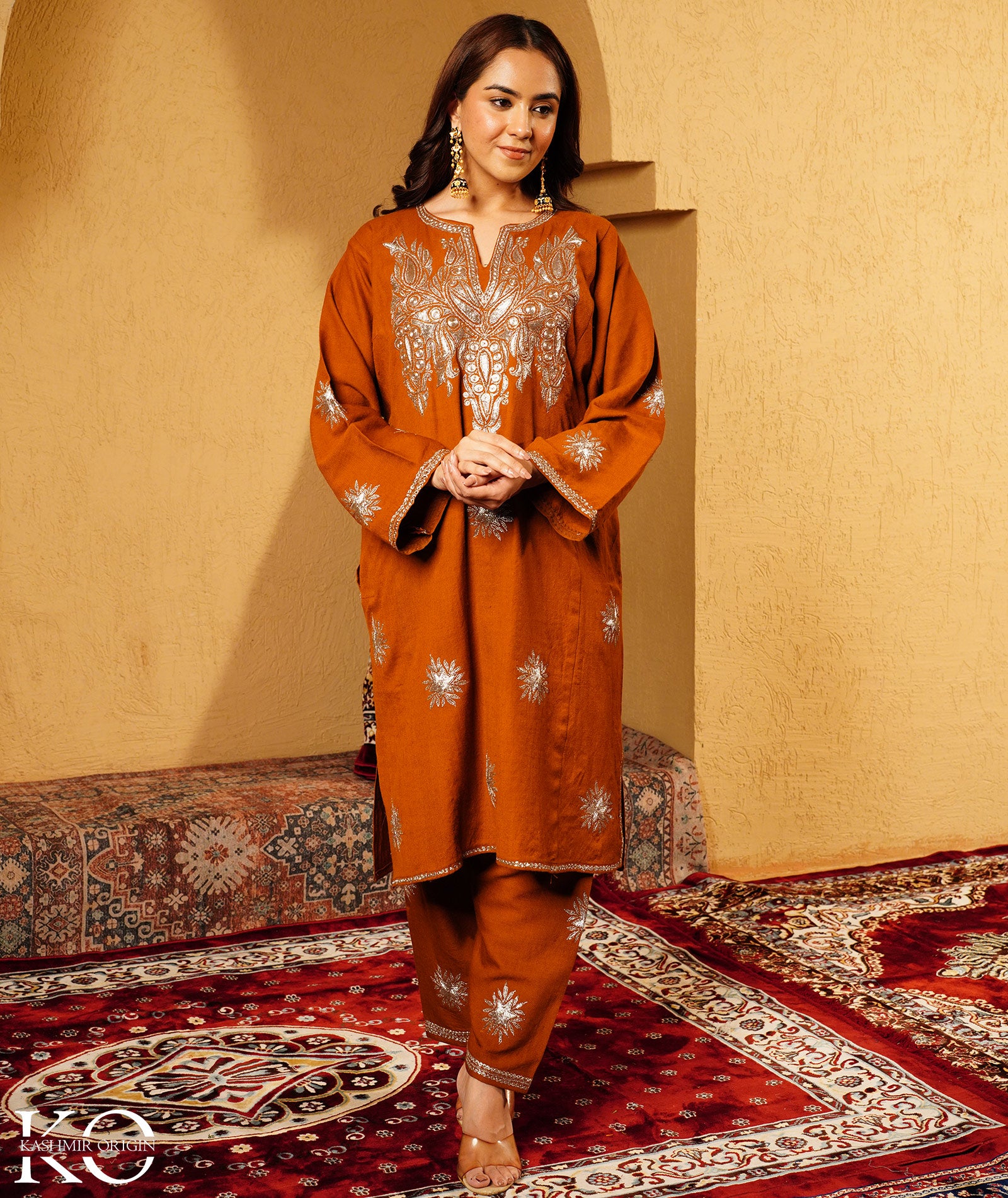 Rust Tilla Embroidered Bootidaar Pure kashmiri Wool Pheran Set